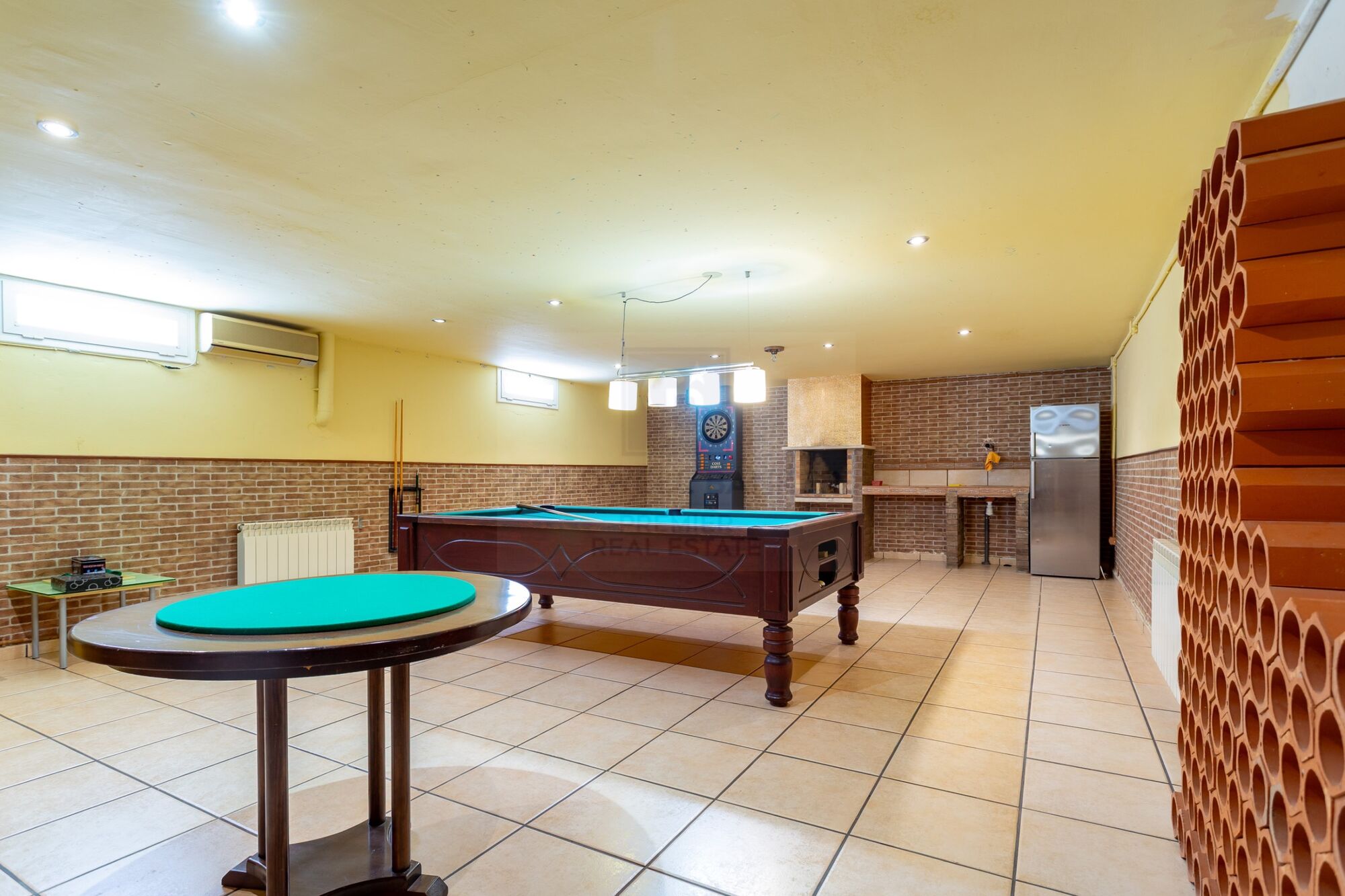 Individual house with pool and barbecue in Vilafortuny