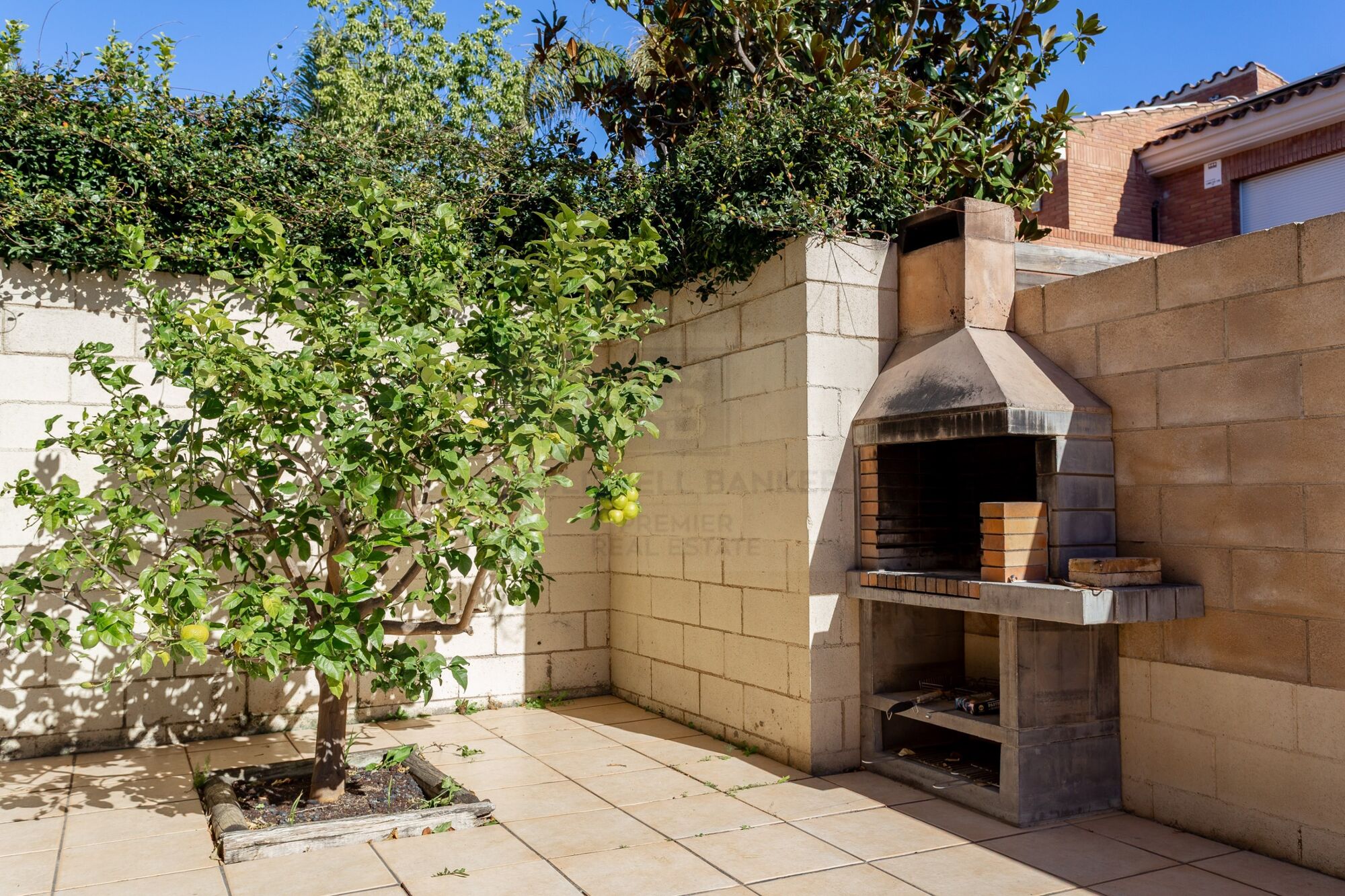 Individual house with pool and barbecue in Vilafortuny