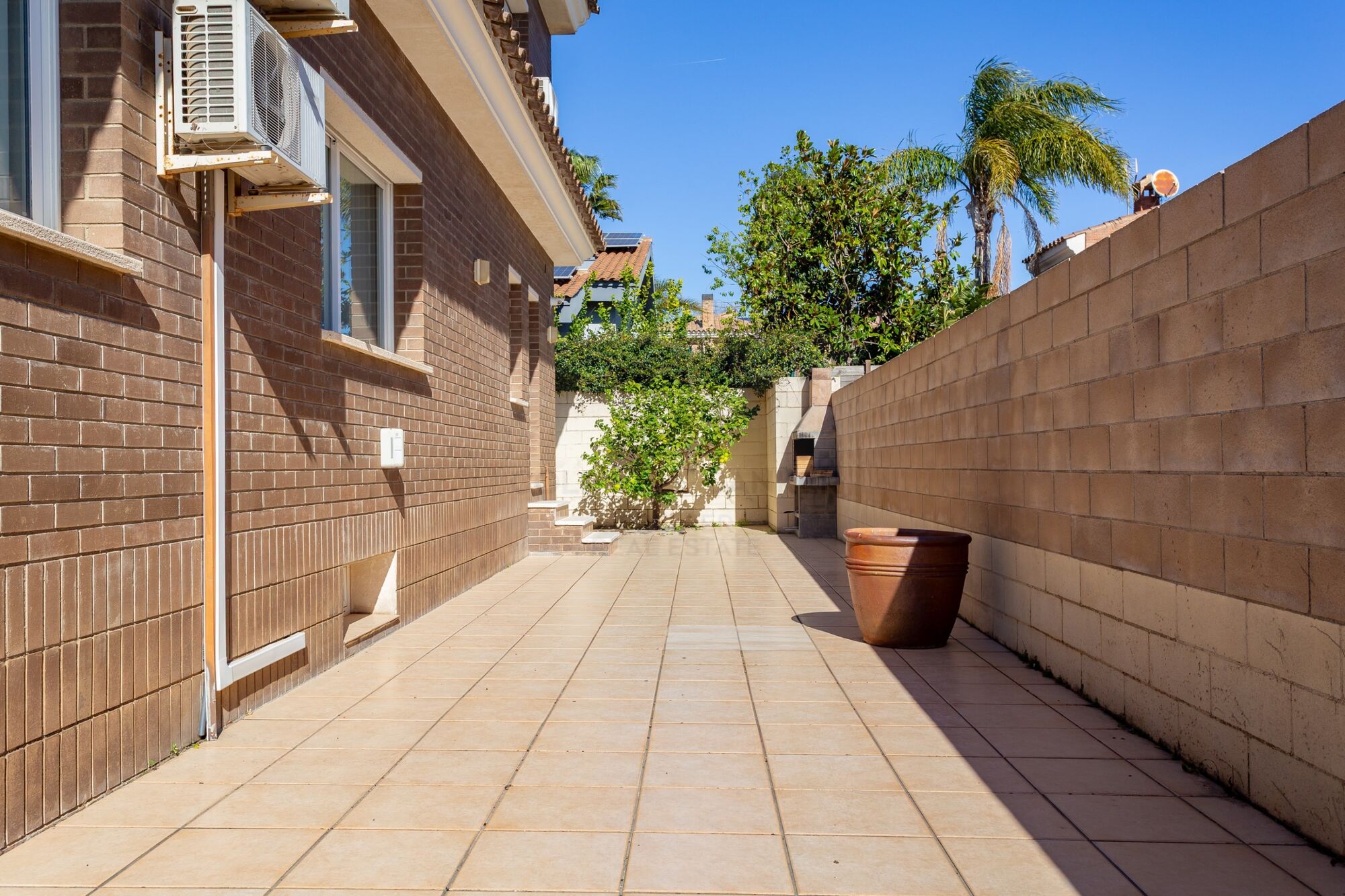 Individual house with pool and barbecue in Vilafortuny