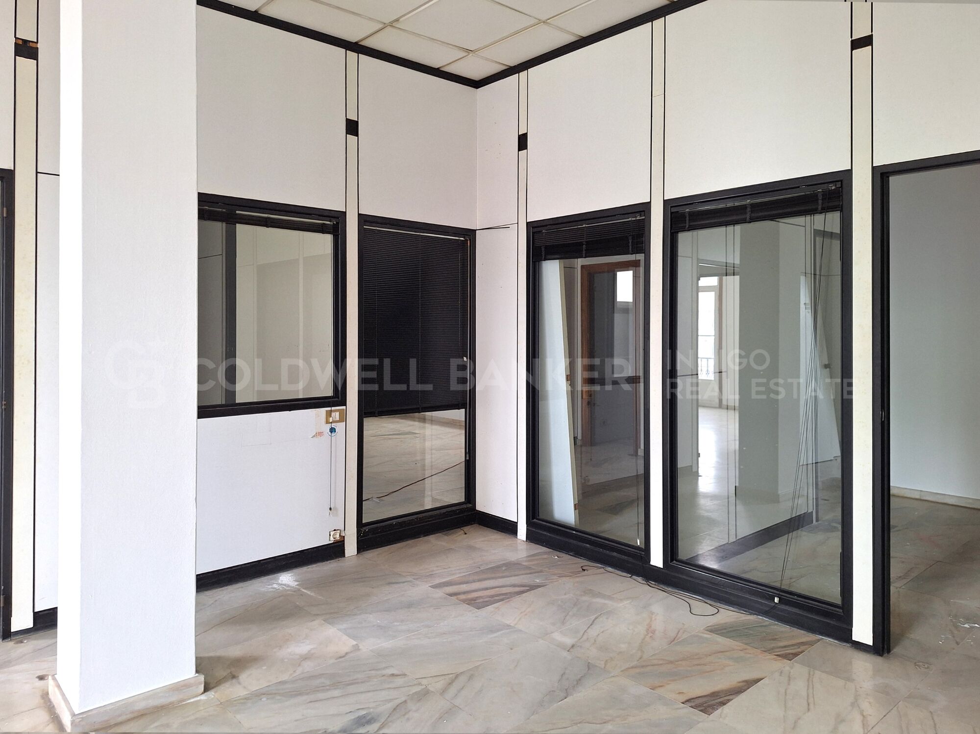 Office with Excellent Views in Plaza de Compostela