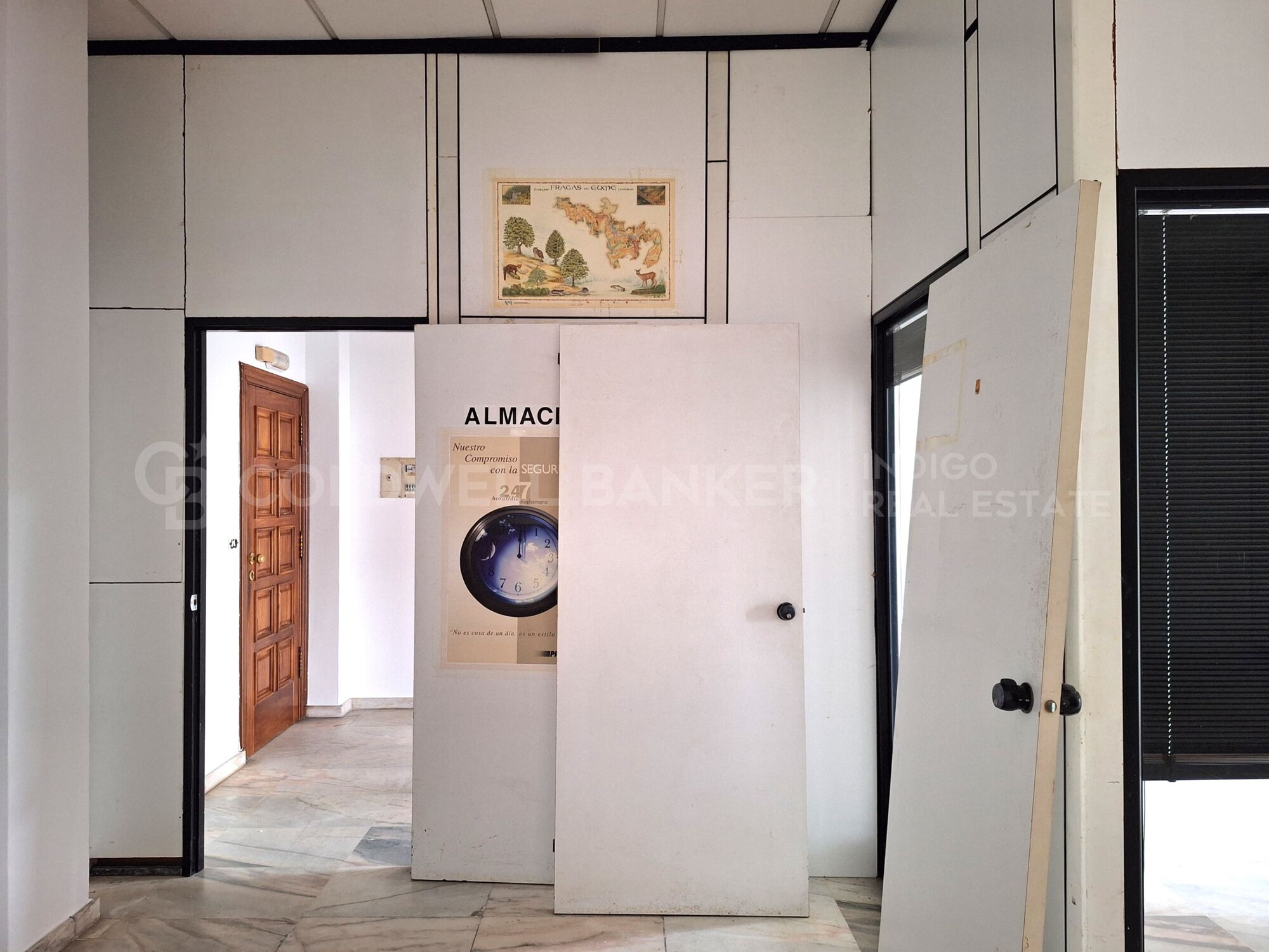 Office with Excellent Views in Plaza de Compostela