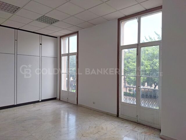 Büro mit hervorragender Aussicht an der Plaza de Compostela