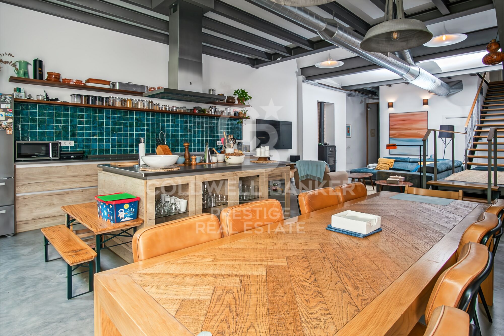 Exklusives Doppelhaus mit Terrasse, privater Garage und kompletter Renovierung im Zentrum von Badalona