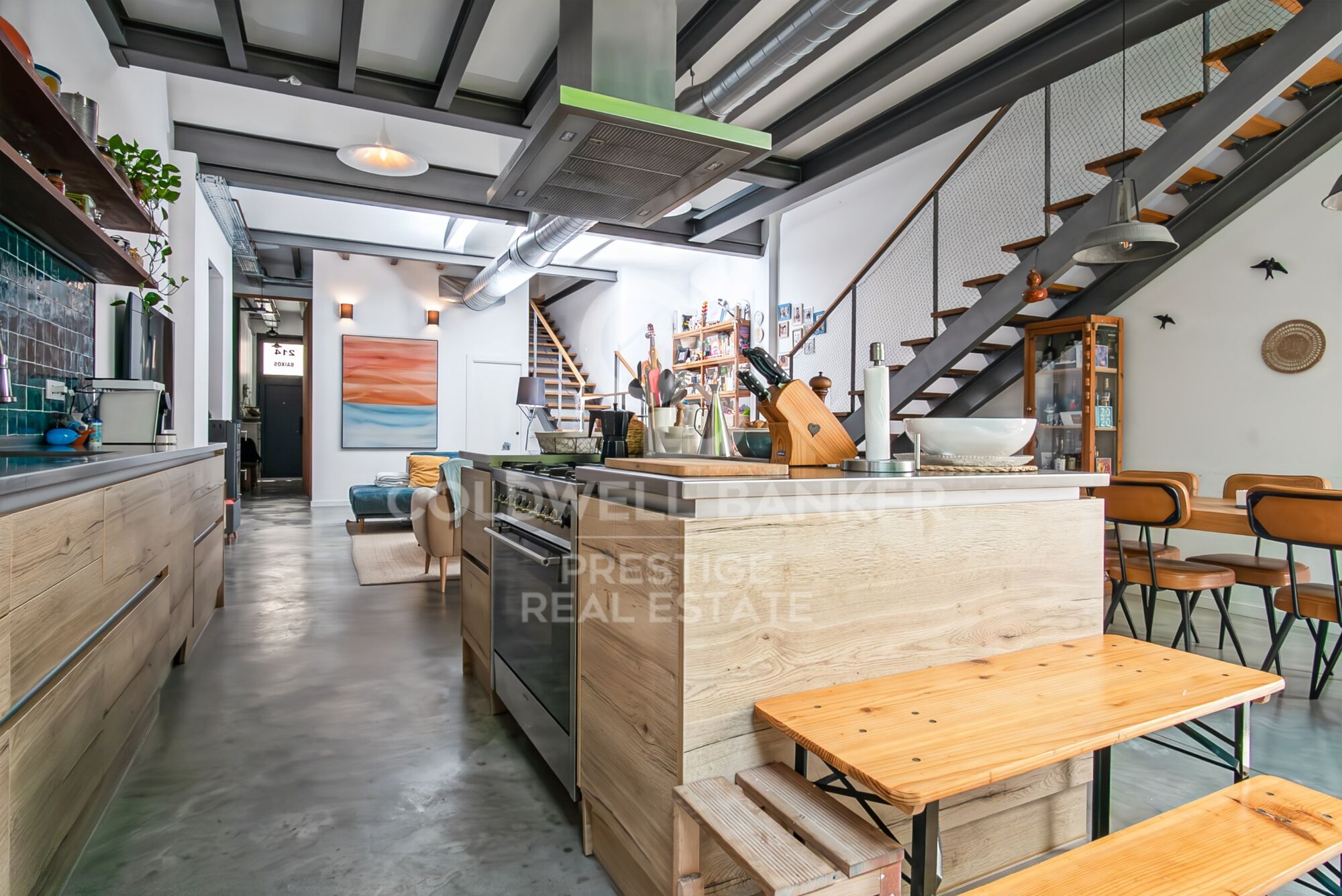 Exklusives Doppelhaus mit Terrasse, privater Garage und kompletter Renovierung im Zentrum von Badalona