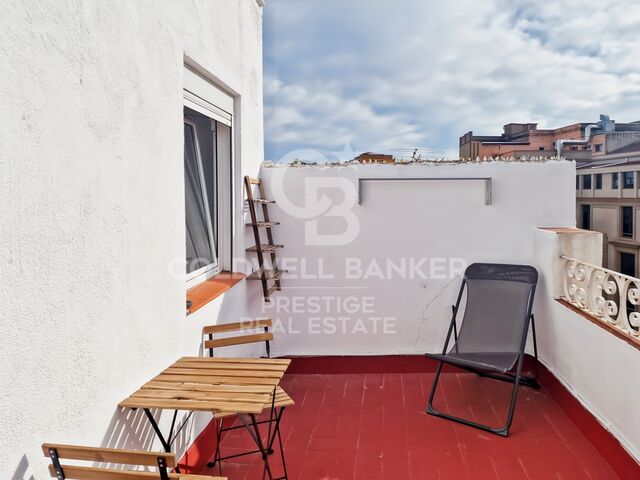 Penthouse with terrace for sale in Ciutat Vella,Barcelona