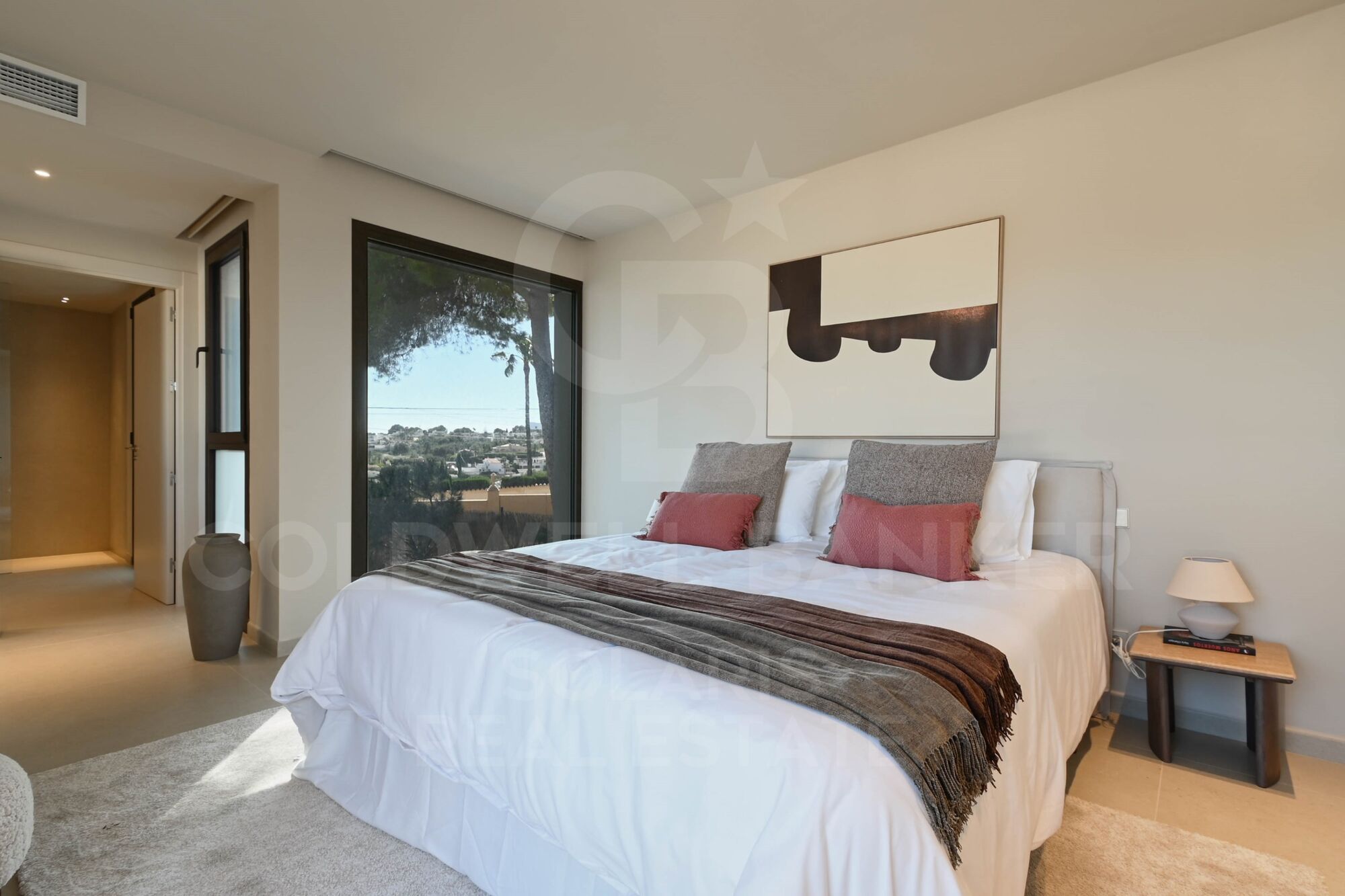 Découvrez l'essence méditerranéenne dans cette villa décloisonnée aux finitions haut de gamme à Moraira