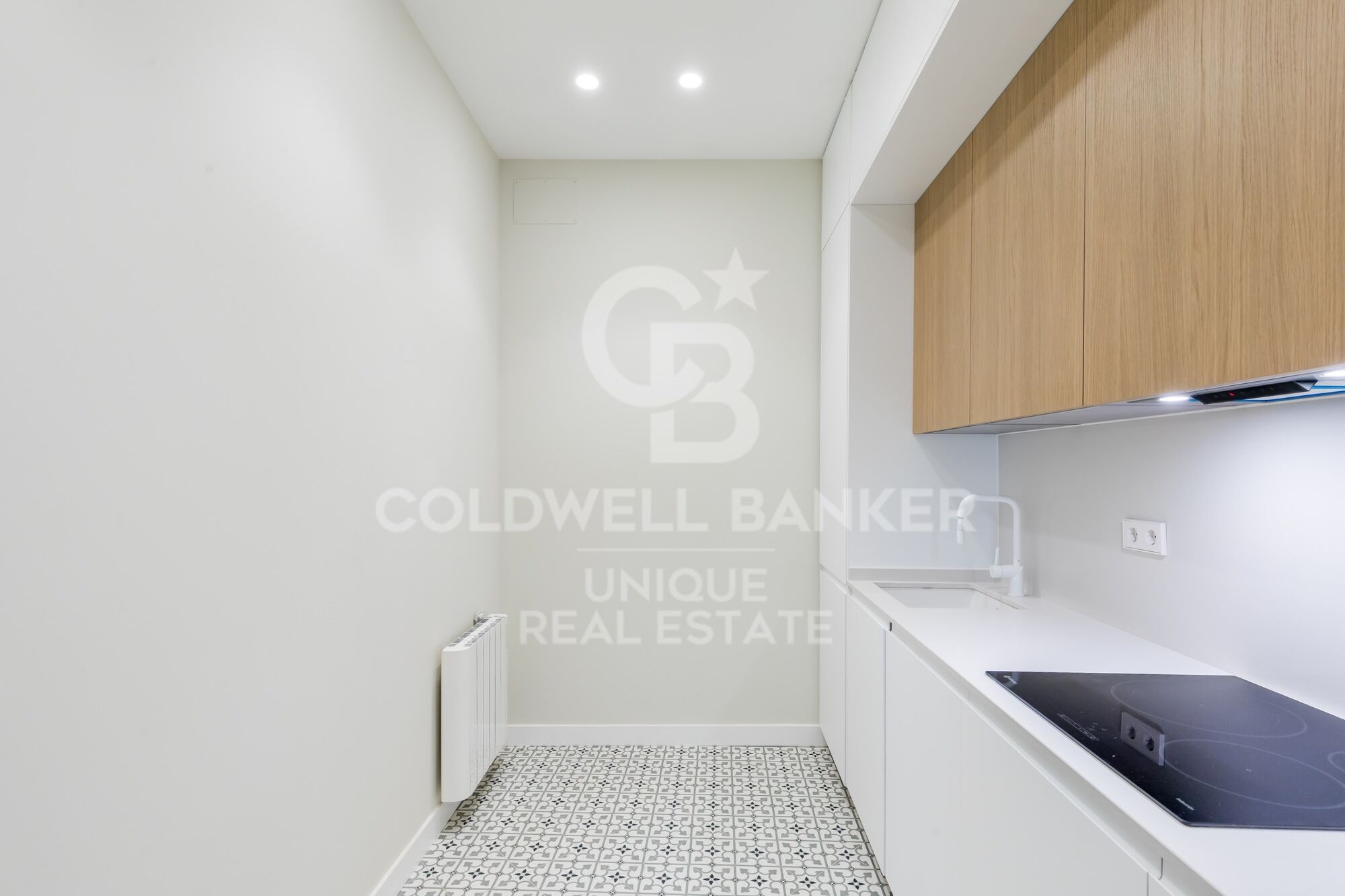 Brandneue Zwei-Zimmer-Wohnung im Zentrum der Stadt.