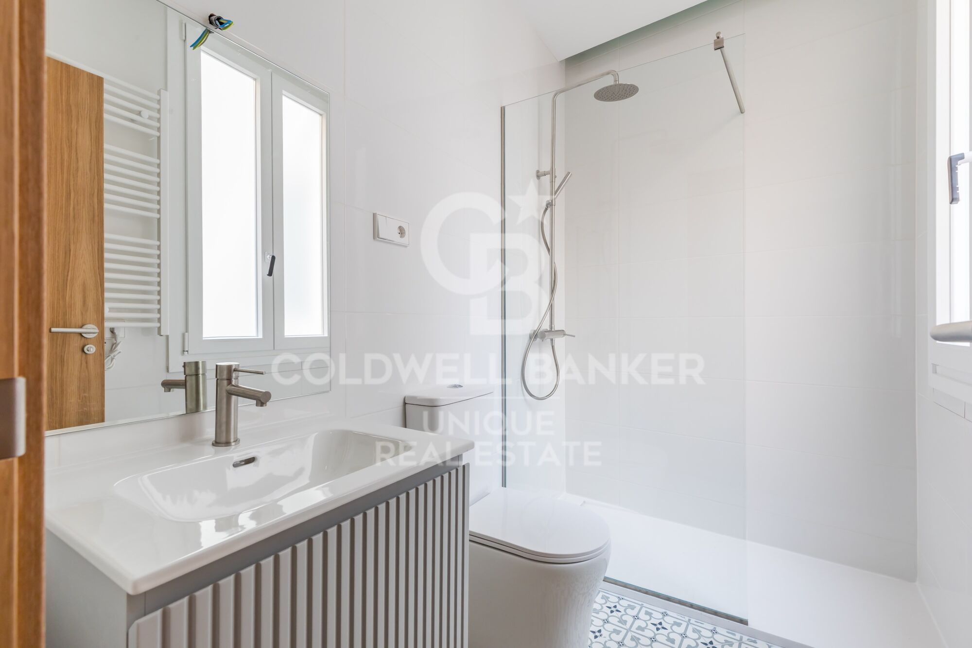 Brand new two-bedroom flat in the centre of the city.