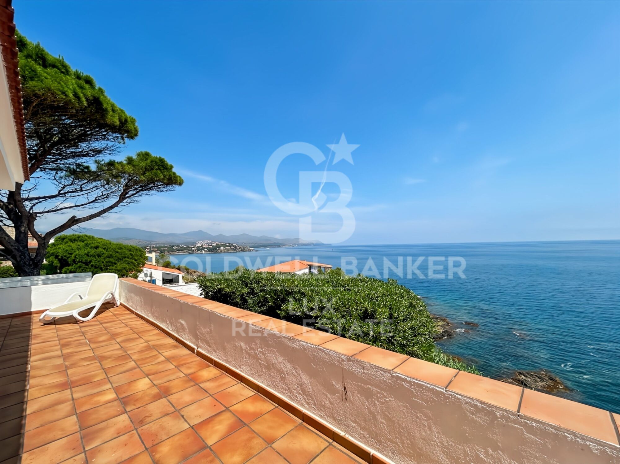 Seafront Tourist Resort for Sale in Llançà, Costa Brava