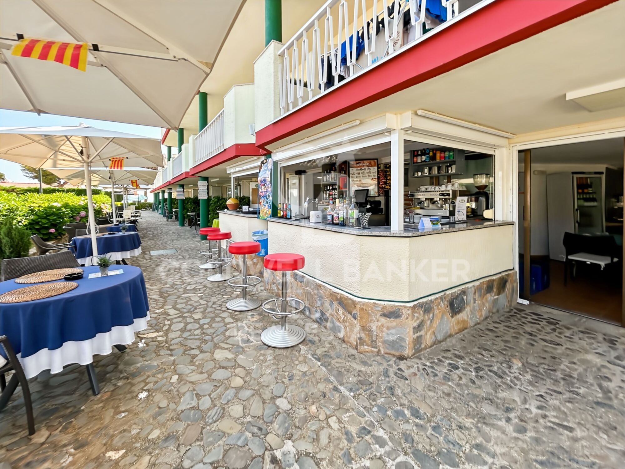 Complexe touristique en bord de mer à Llançà, Costa Brava