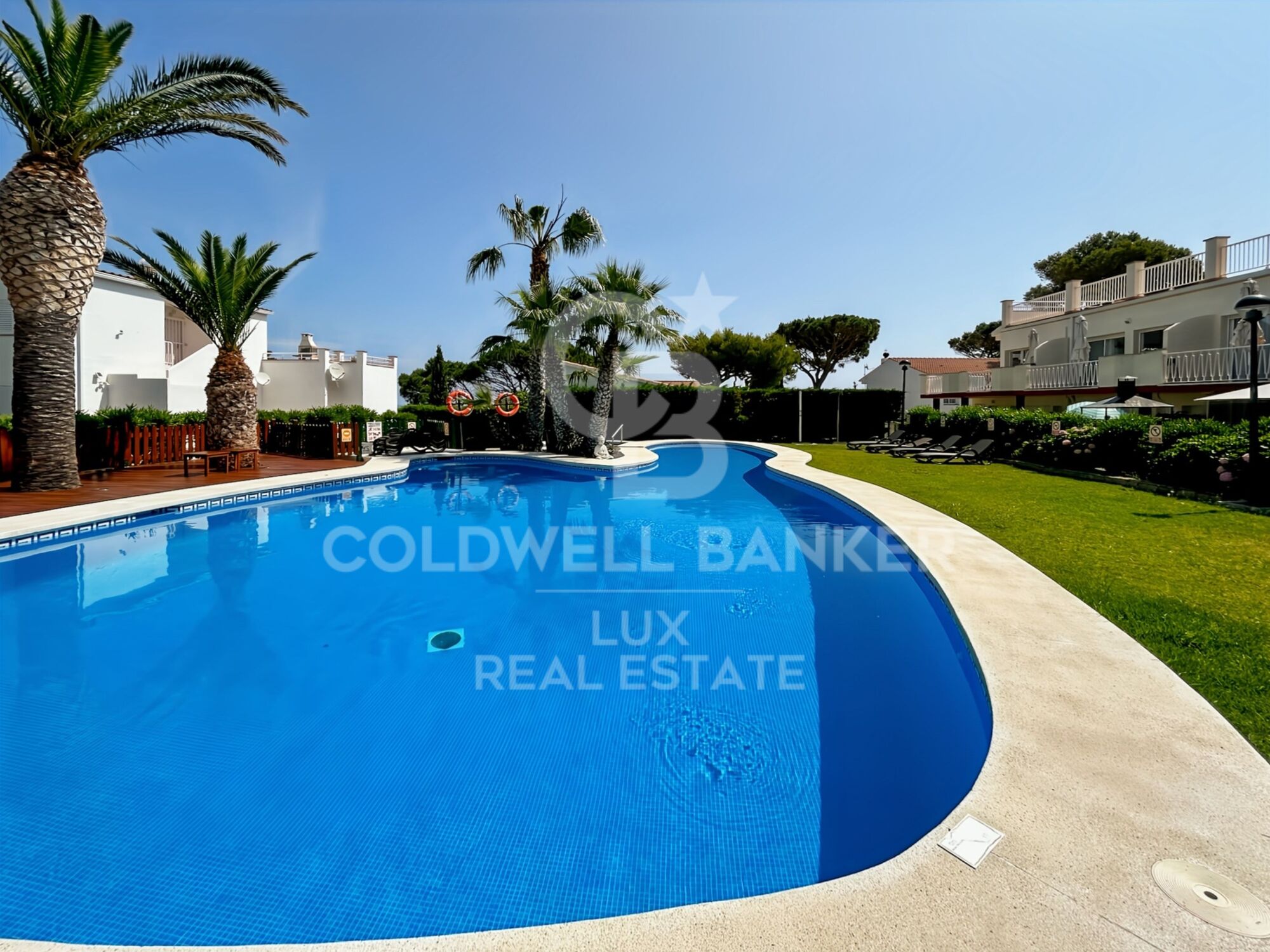 Touristische Anlage in erster Meereslinie in Llançà, Costa Brava