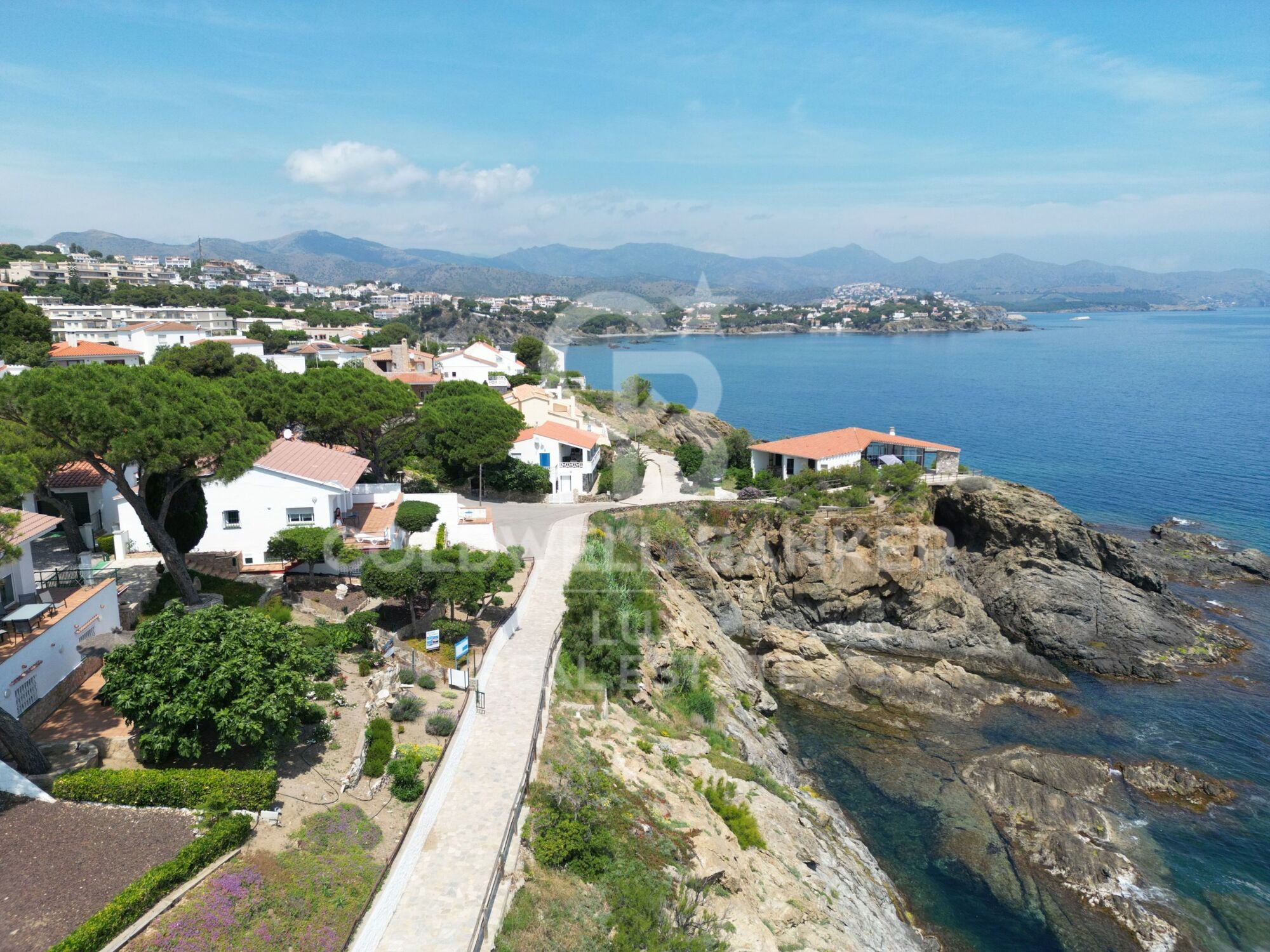 Touristische Anlage in erster Meereslinie in Llançà, Costa Brava