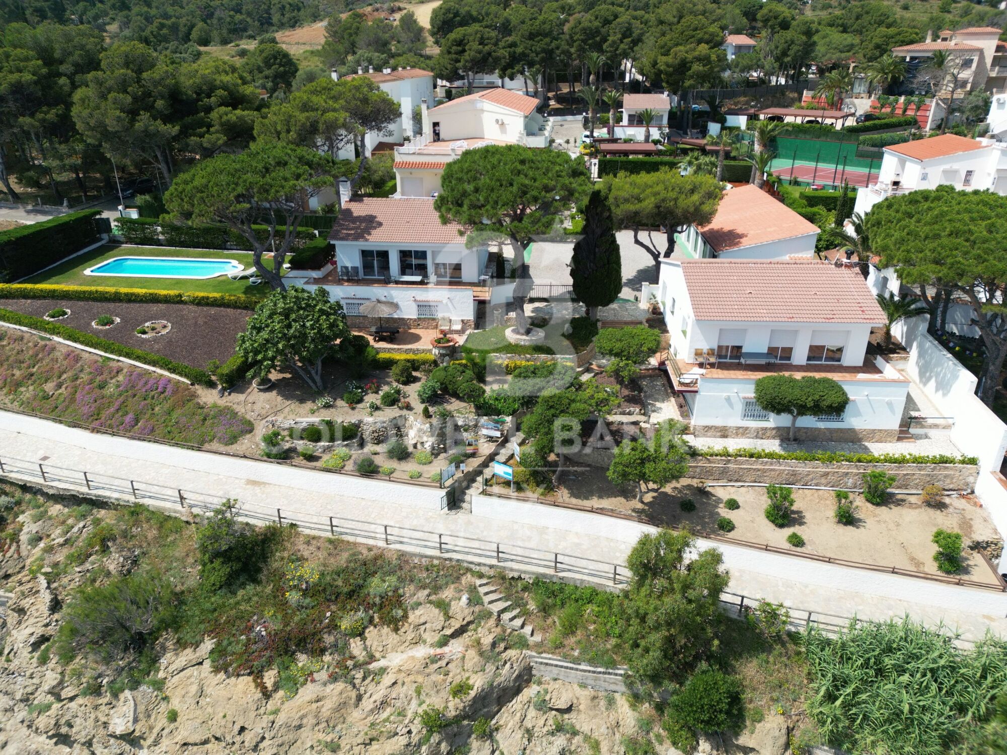 Complejo turístico en primera línea de mar en Llançà, Costa Brava