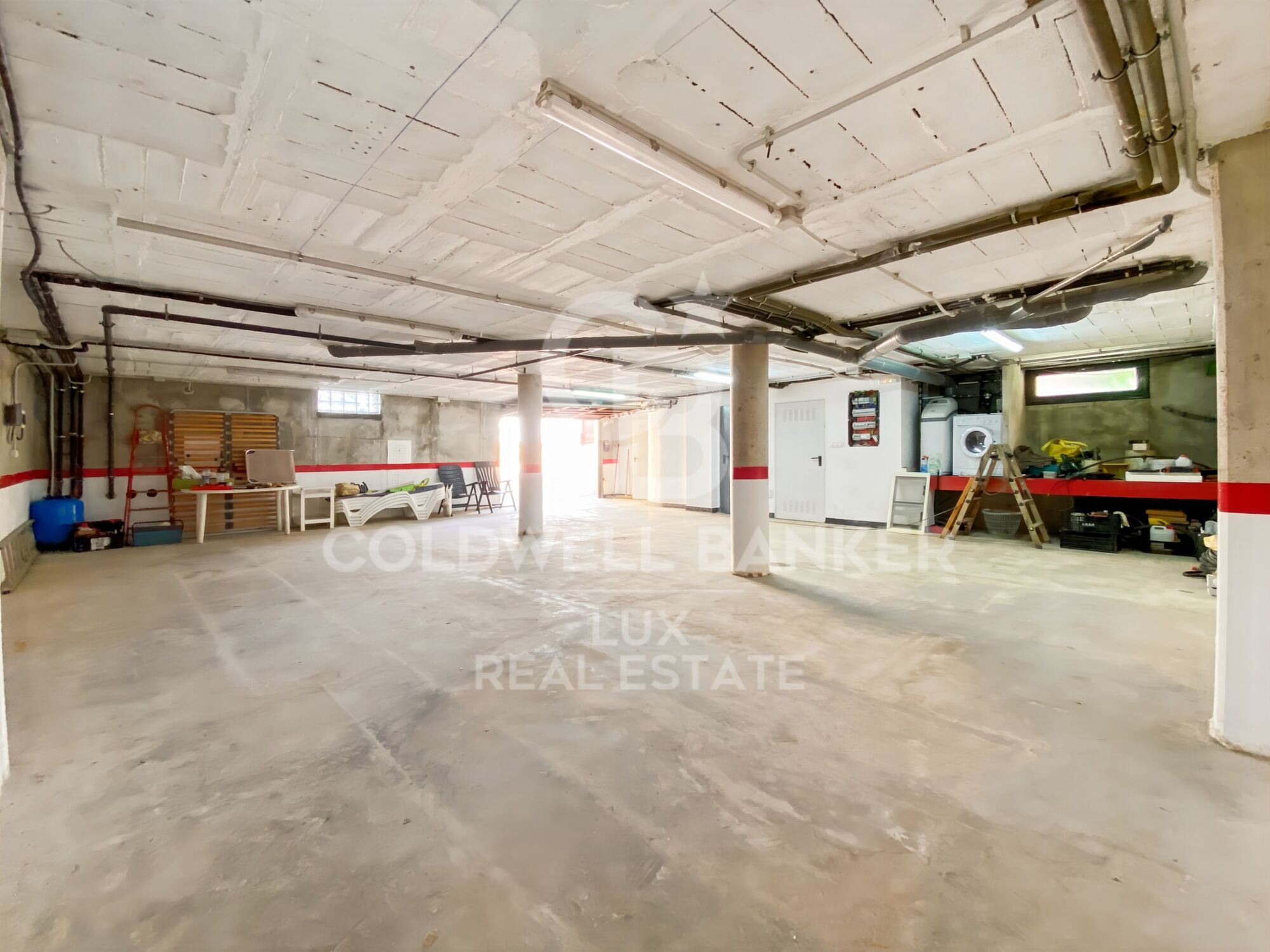 Maison proche du centre de L'Escala: piscine et grand garage