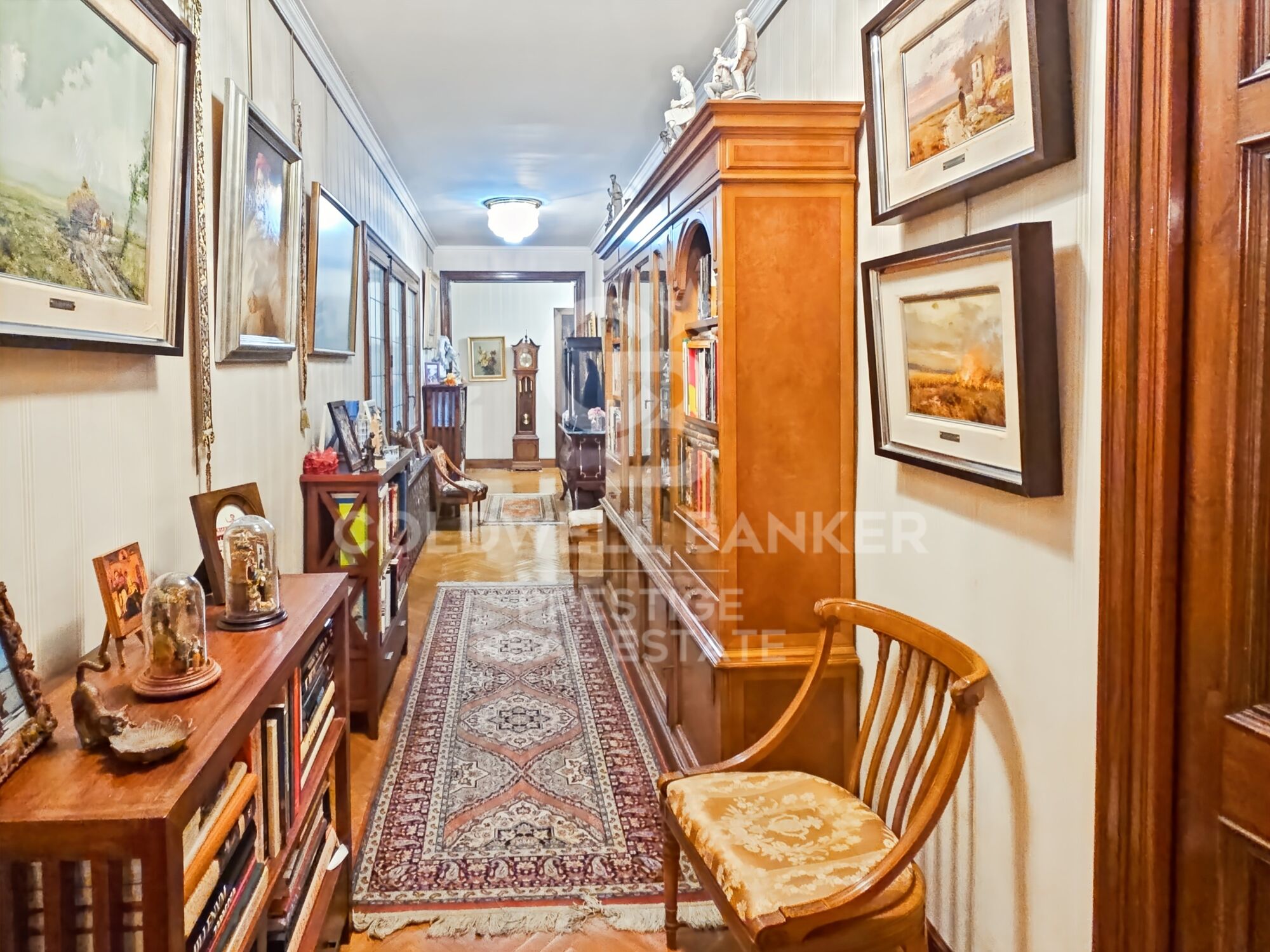 Bright flat with terrace and views to Turó Park, Barcelona