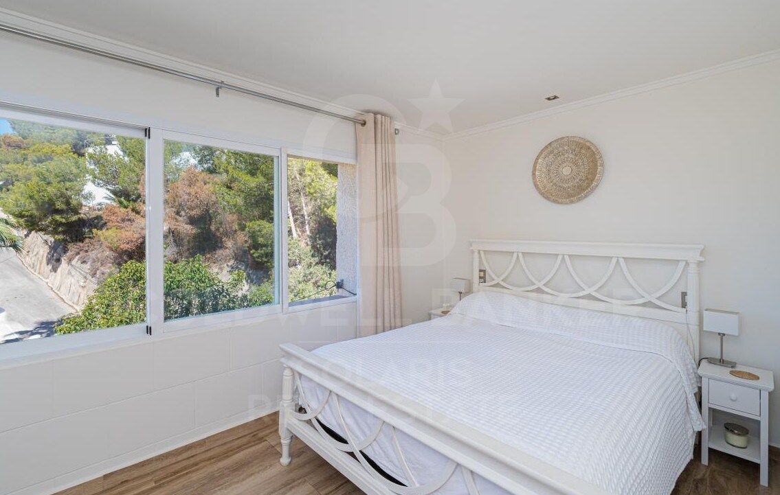 Villa de ensueño en Moraira con licencia turística y vistas panorámicas - exclusiva oportunidad de inversión y estilo de vida