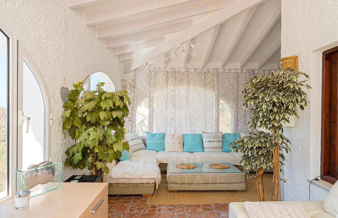 Villa de ensueño en Moraira con licencia turística y vistas panorámicas - exclusiva oportunidad de inversión y estilo de vida