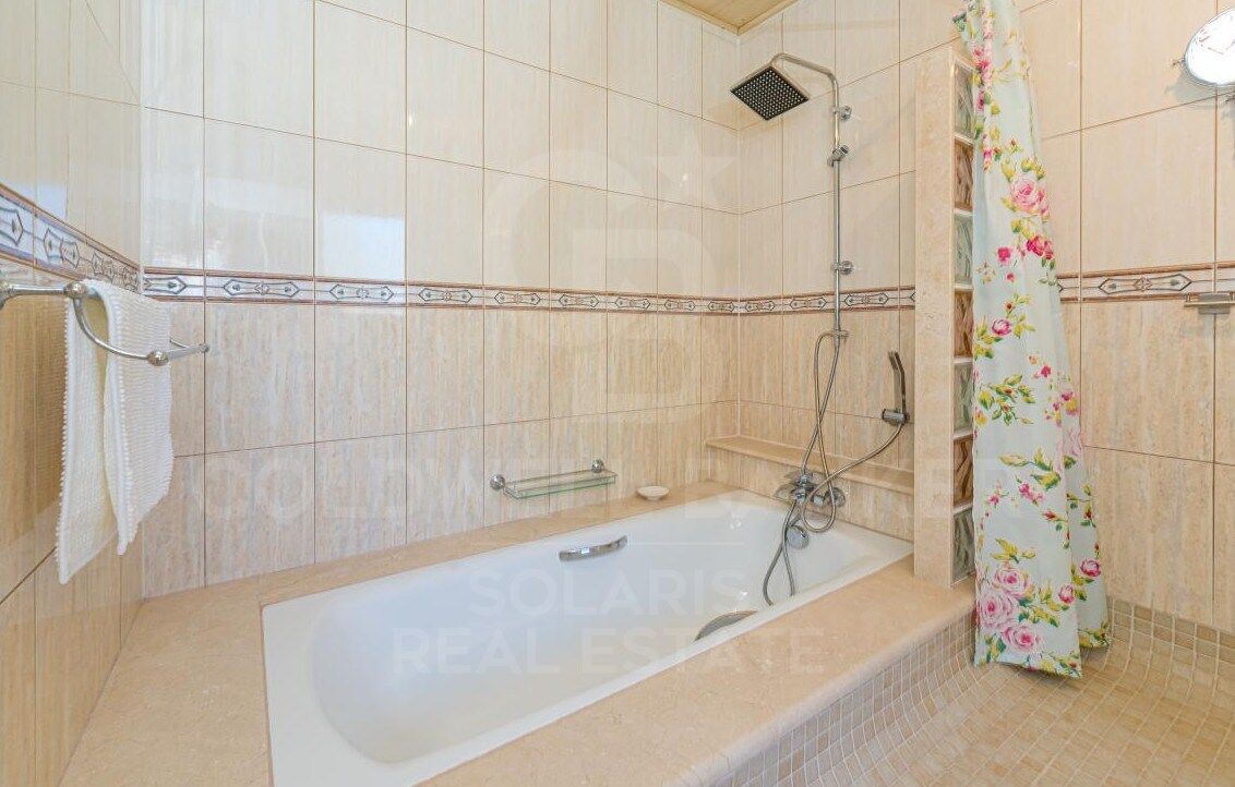 Villa de ensueño en Moraira con licencia turística y vistas panorámicas - exclusiva oportunidad de inversión y estilo de vida