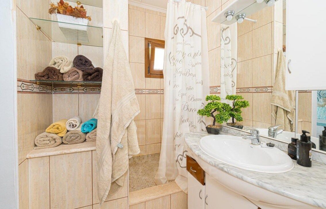 Villa de ensueño en Moraira con licencia turística y vistas panorámicas - exclusiva oportunidad de inversión y estilo de vida