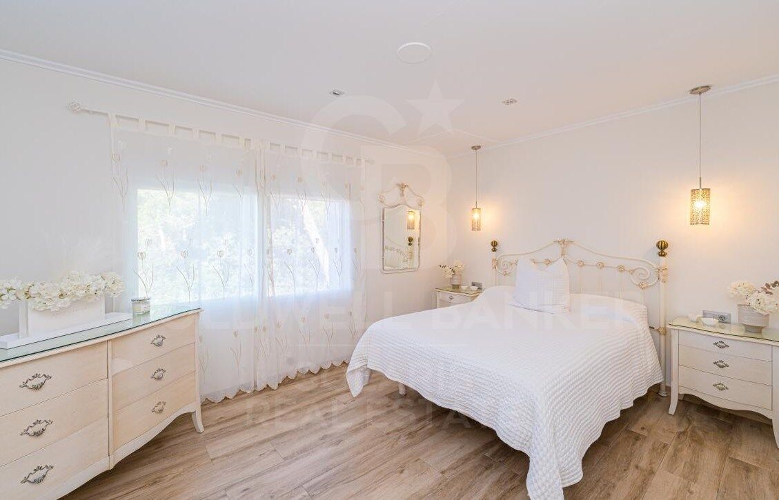 Villa de ensueño en Moraira con licencia turística y vistas panorámicas - exclusiva oportunidad de inversión y estilo de vida