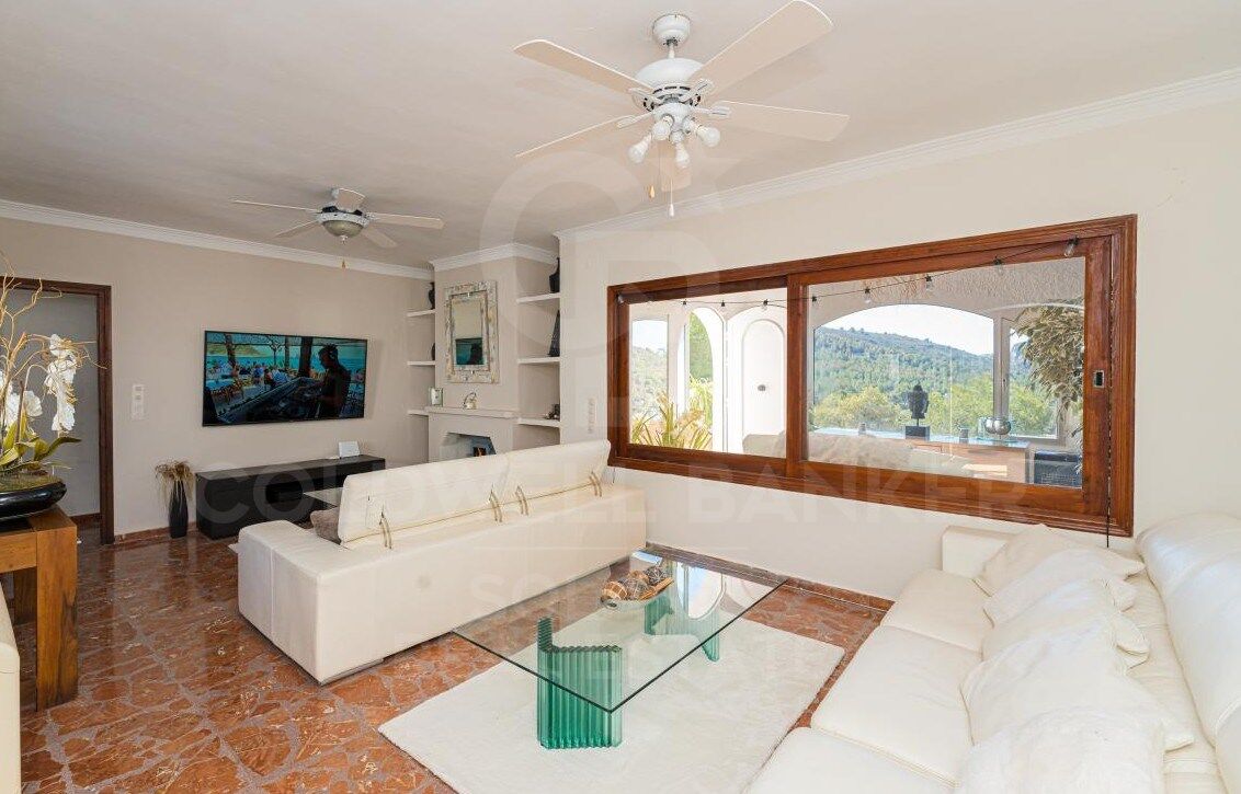 Villa de ensueño en Moraira con licencia turística y vistas panorámicas - exclusiva oportunidad de inversión y estilo de vida