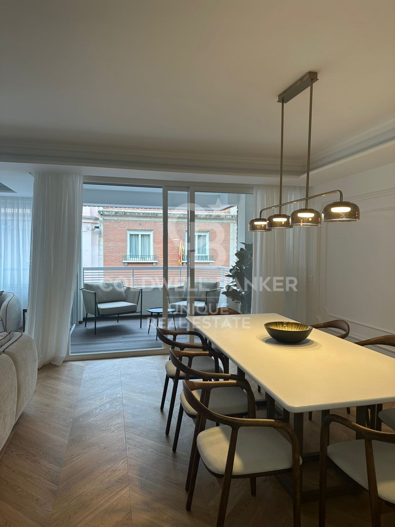 Exclusive 4-bedroom flat with terrace in the Salamanca neighbourhood