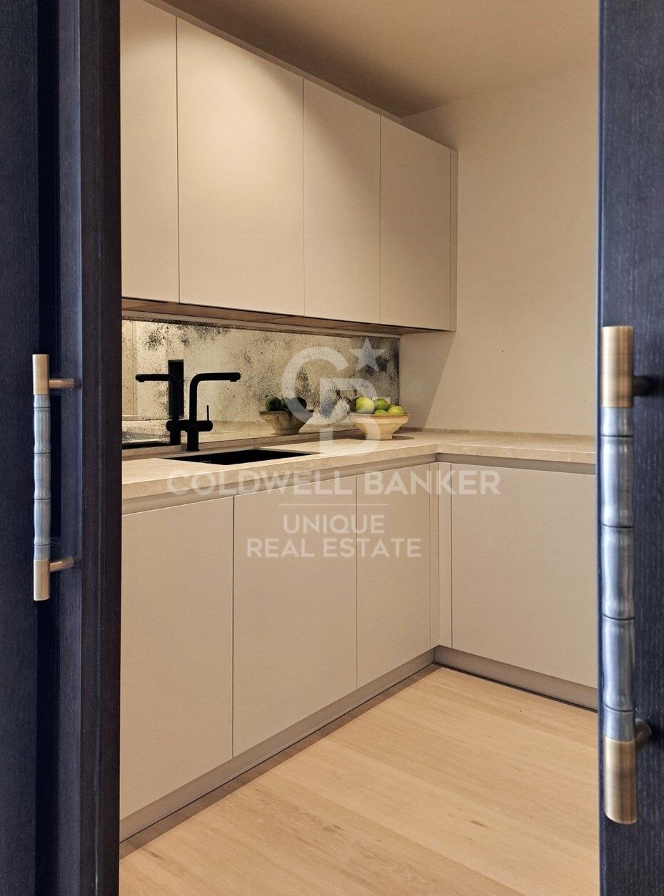Exclusive brand new flat with 4 bedrooms and terrace in Almagro, Madrid