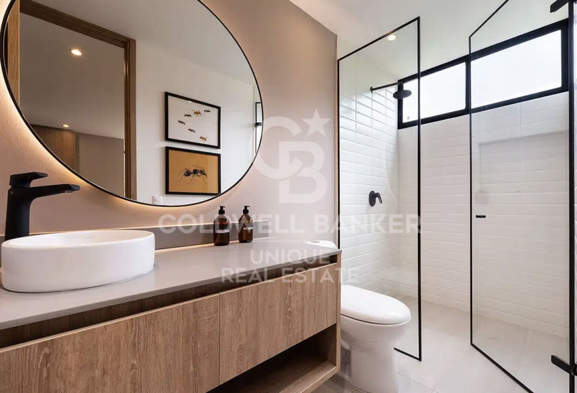 Apartment with spectacular views of the parks of the university city