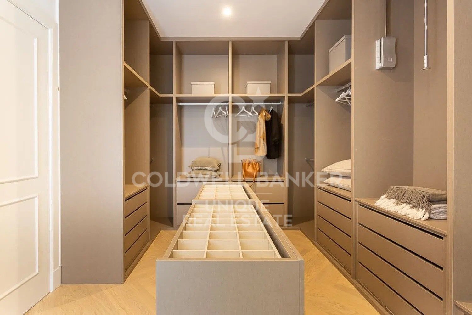 Apartment mit 4 Schlafzimmern und 5 Bädern in Barrio de Salamanca