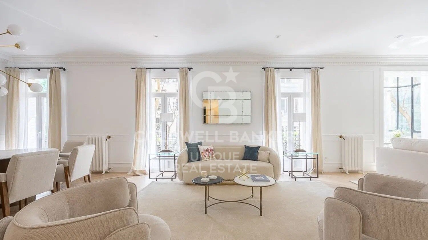 Appartement de 4 chambres, 5 salles de bains à Barrio de Salamanca