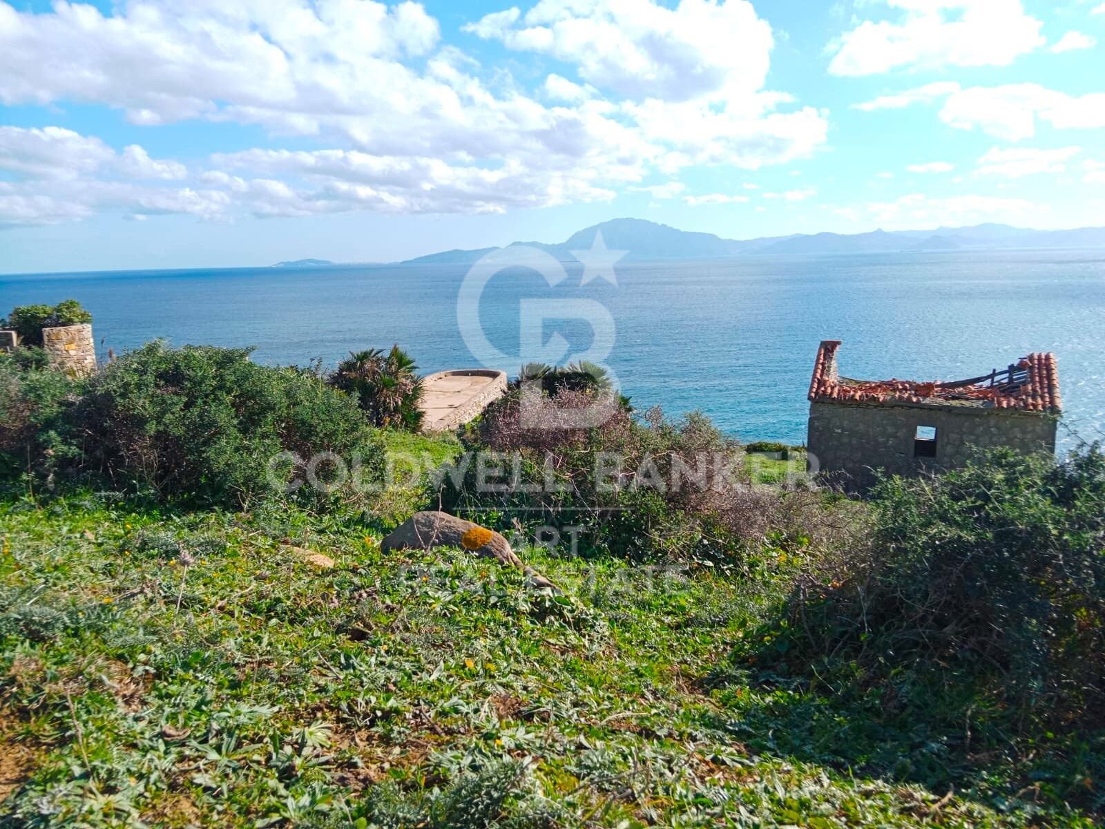 Charming finca a few meters from the sea in Tarifa