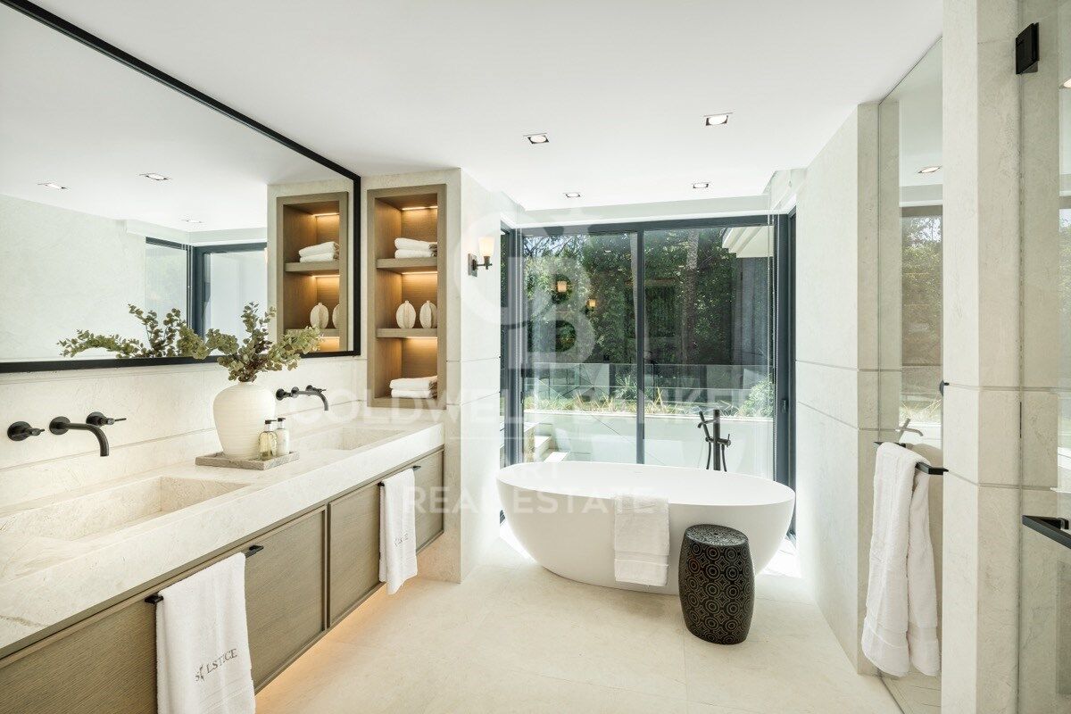 Atemberaubende Villa in erster Golflinie im Herzen von Nueva Andalucía, Marbella