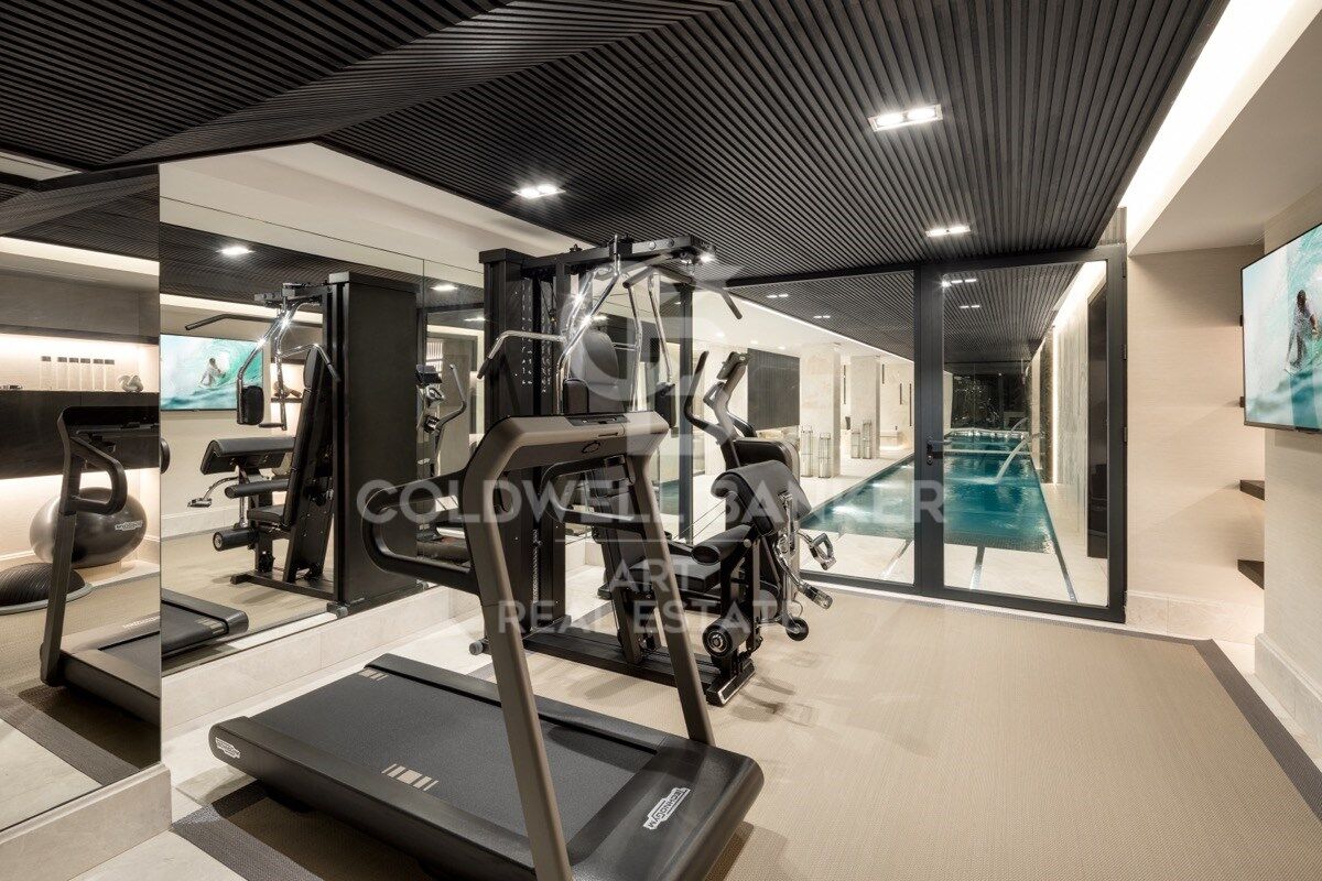 Atemberaubende Villa in erster Golflinie im Herzen von Nueva Andalucía, Marbella