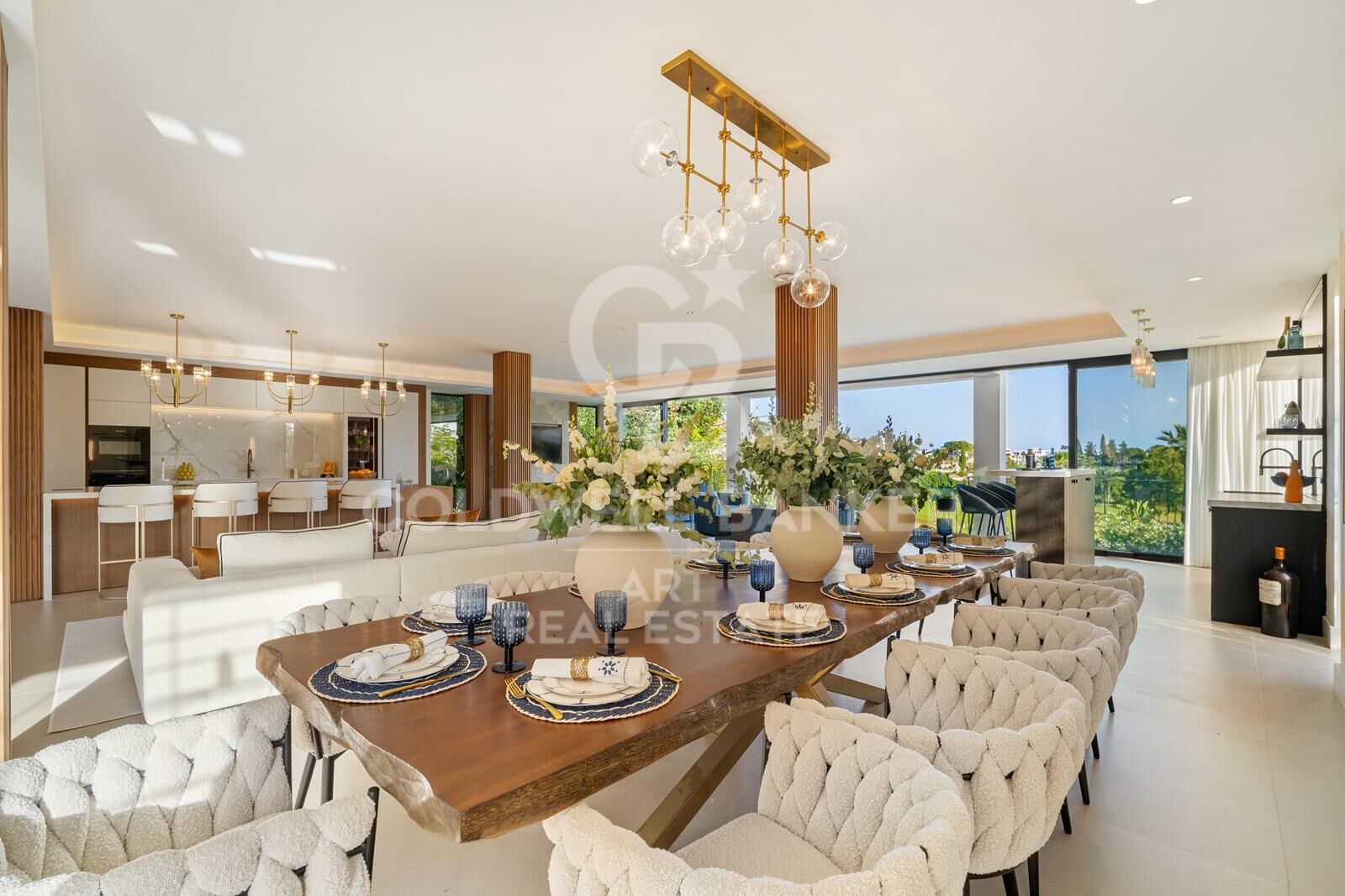 Villa contemporaine d'exception avec vue panoramique sur le golf Las Brisas à Nueva Andalucía, Marbella