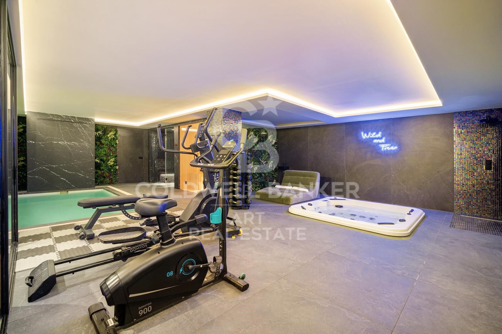 Außergewöhnliche zeitgenössische Villa mit Panoramablick auf Las Brisas Golf in Nueva Andalucía, Marbella