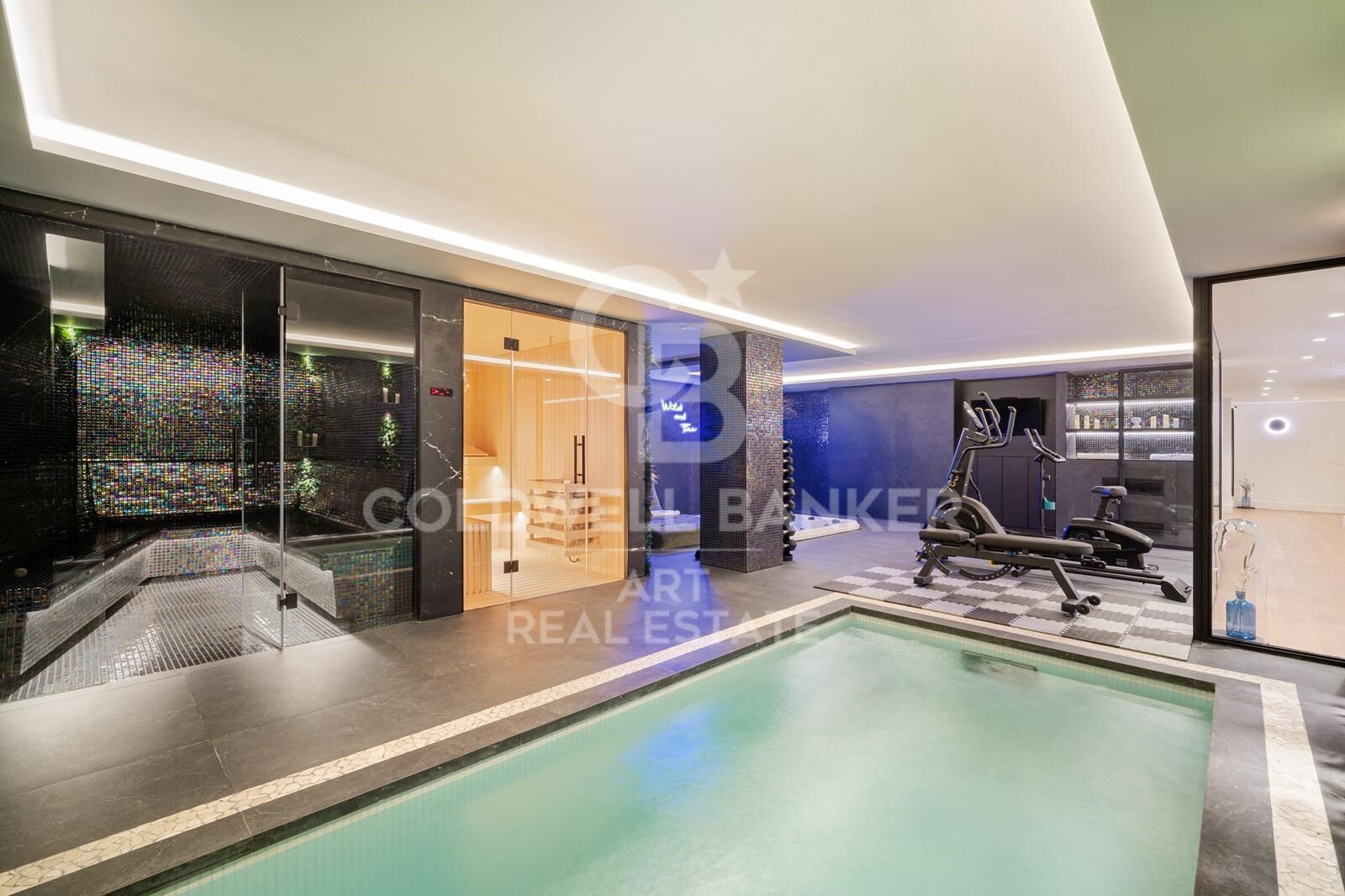 Außergewöhnliche zeitgenössische Villa mit Panoramablick auf Las Brisas Golf in Nueva Andalucía, Marbella