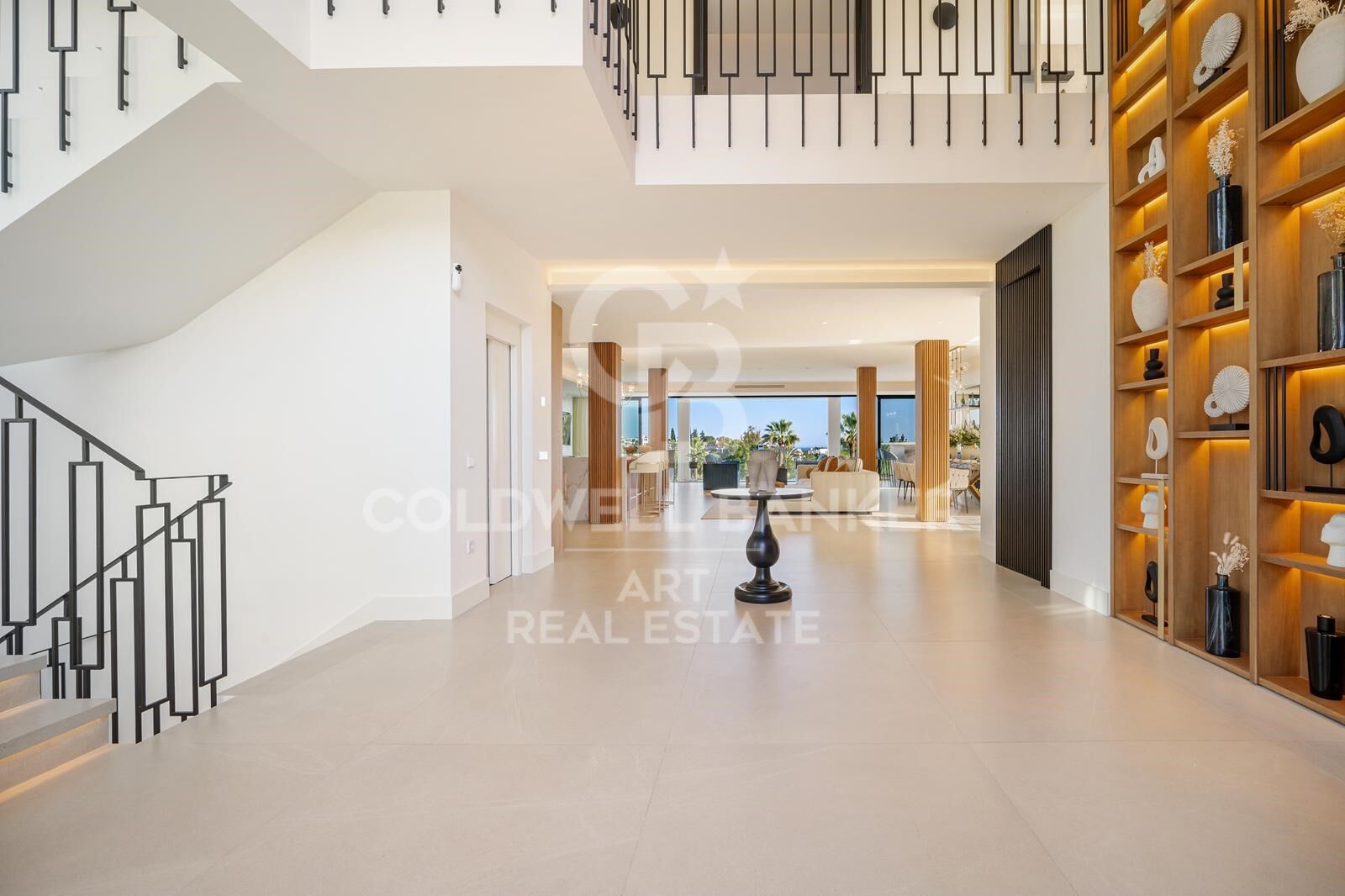 Außergewöhnliche zeitgenössische Villa mit Panoramablick auf Las Brisas Golf in Nueva Andalucía, Marbella