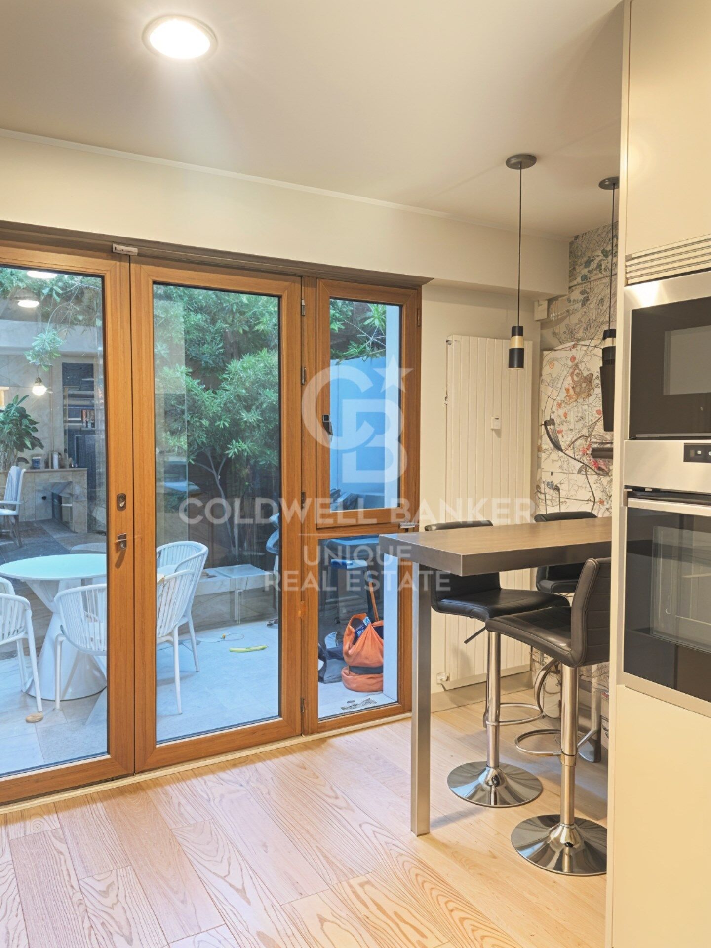 Bajo con jardín privado y 2 habitaciones en Nueva España, Madrid