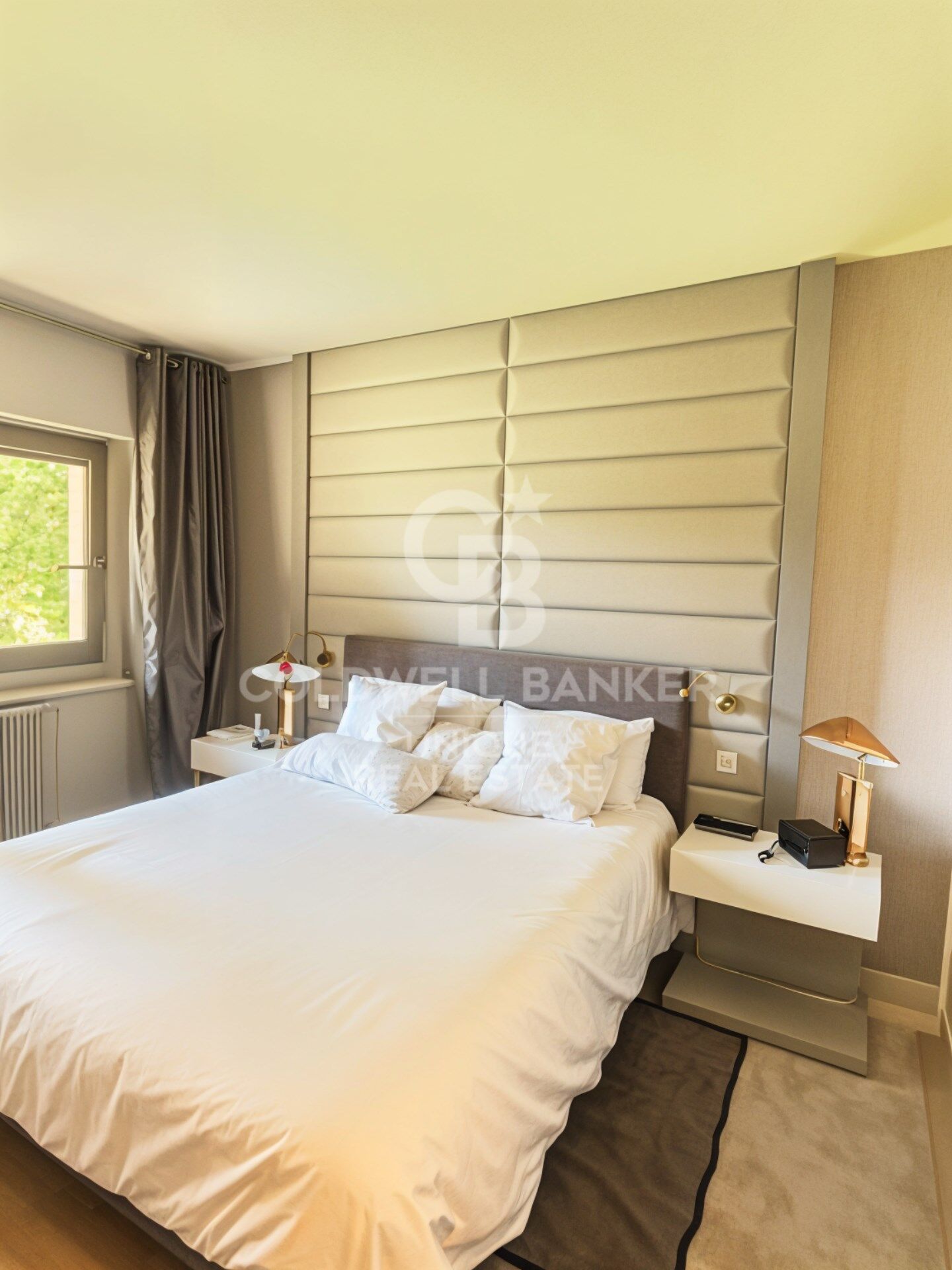 Bajo con jardín privado y 2 habitaciones en Nueva España, Madrid