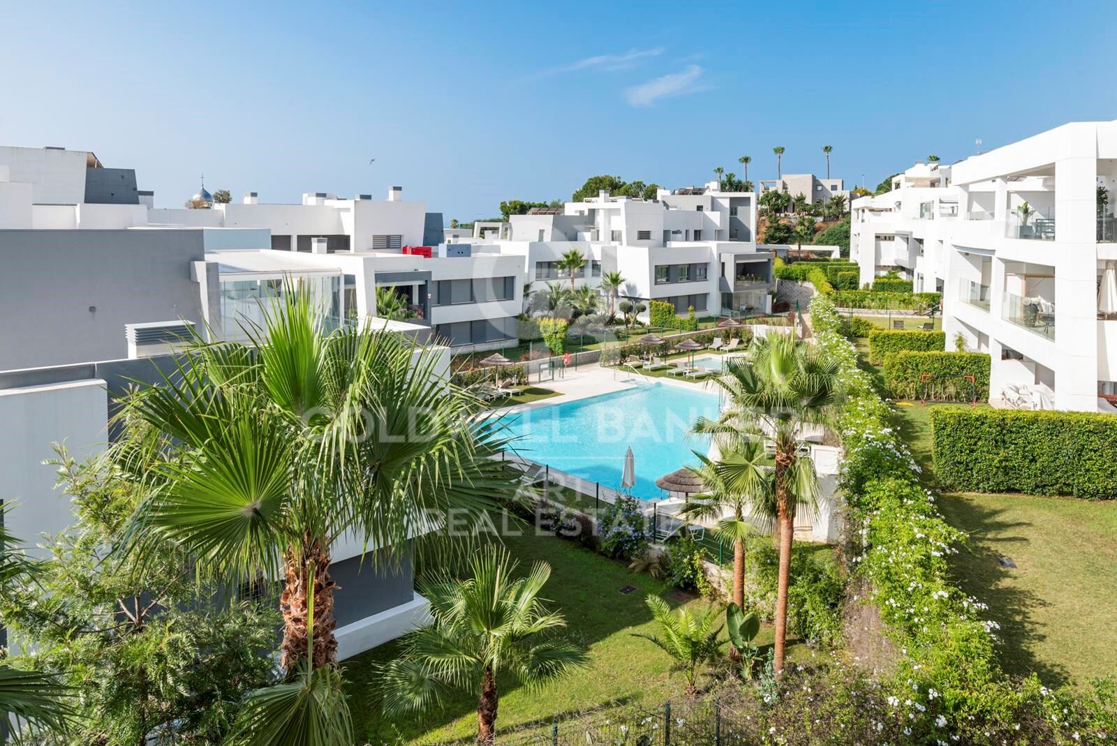 Ático moderno y espacioso en Vanian Green Village - Urb. Selwo, Estepona
