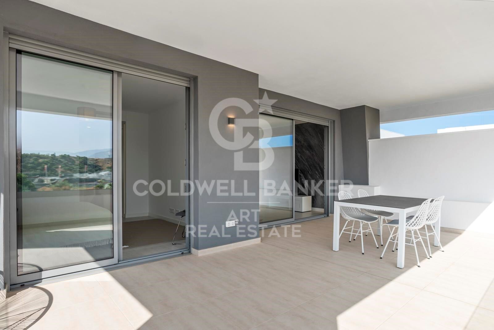 Ático moderno y espacioso en Vanian Green Village - Urb. Selwo, Estepona