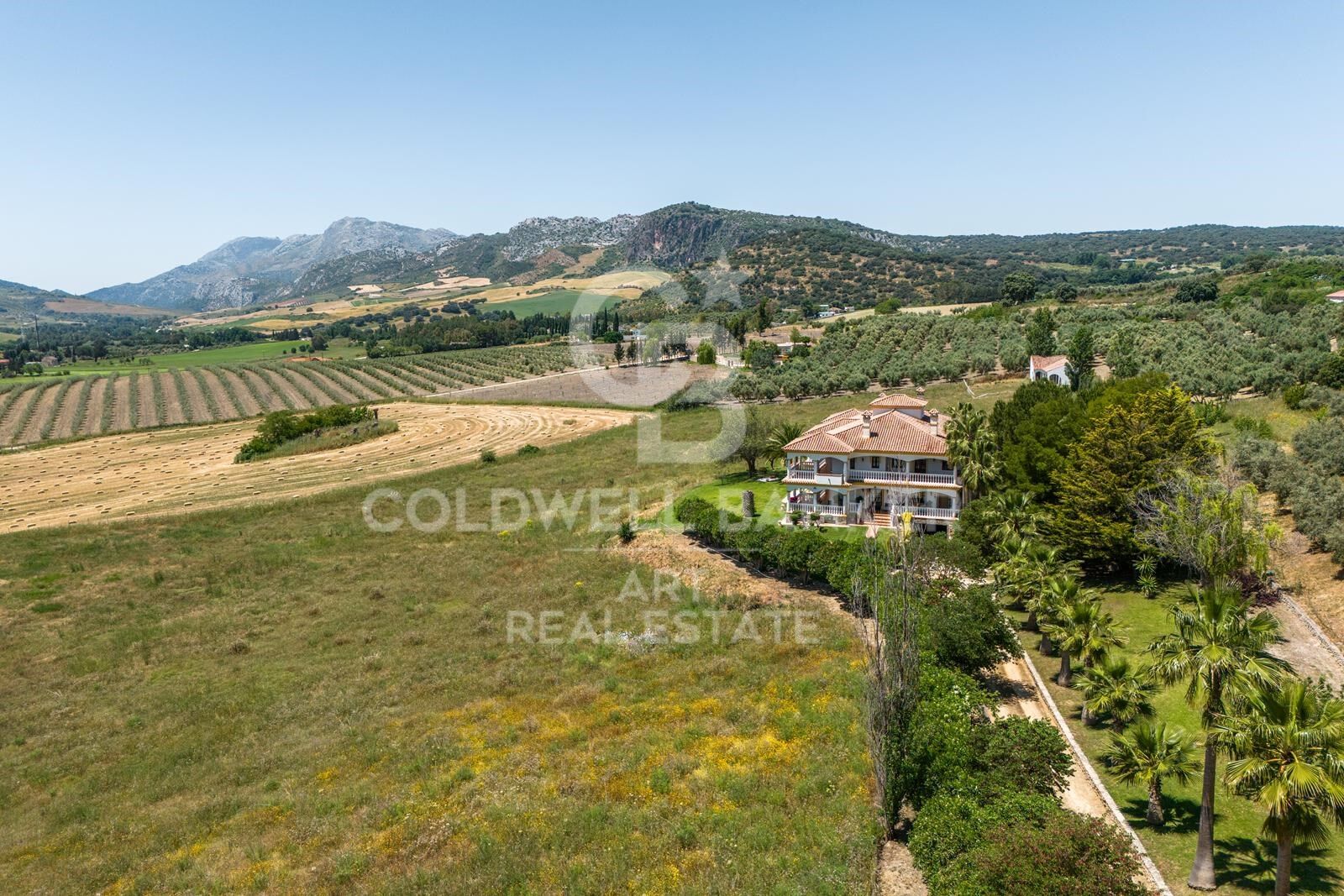 Domaine élégant avec caractère architectural dans les collines de Ronda