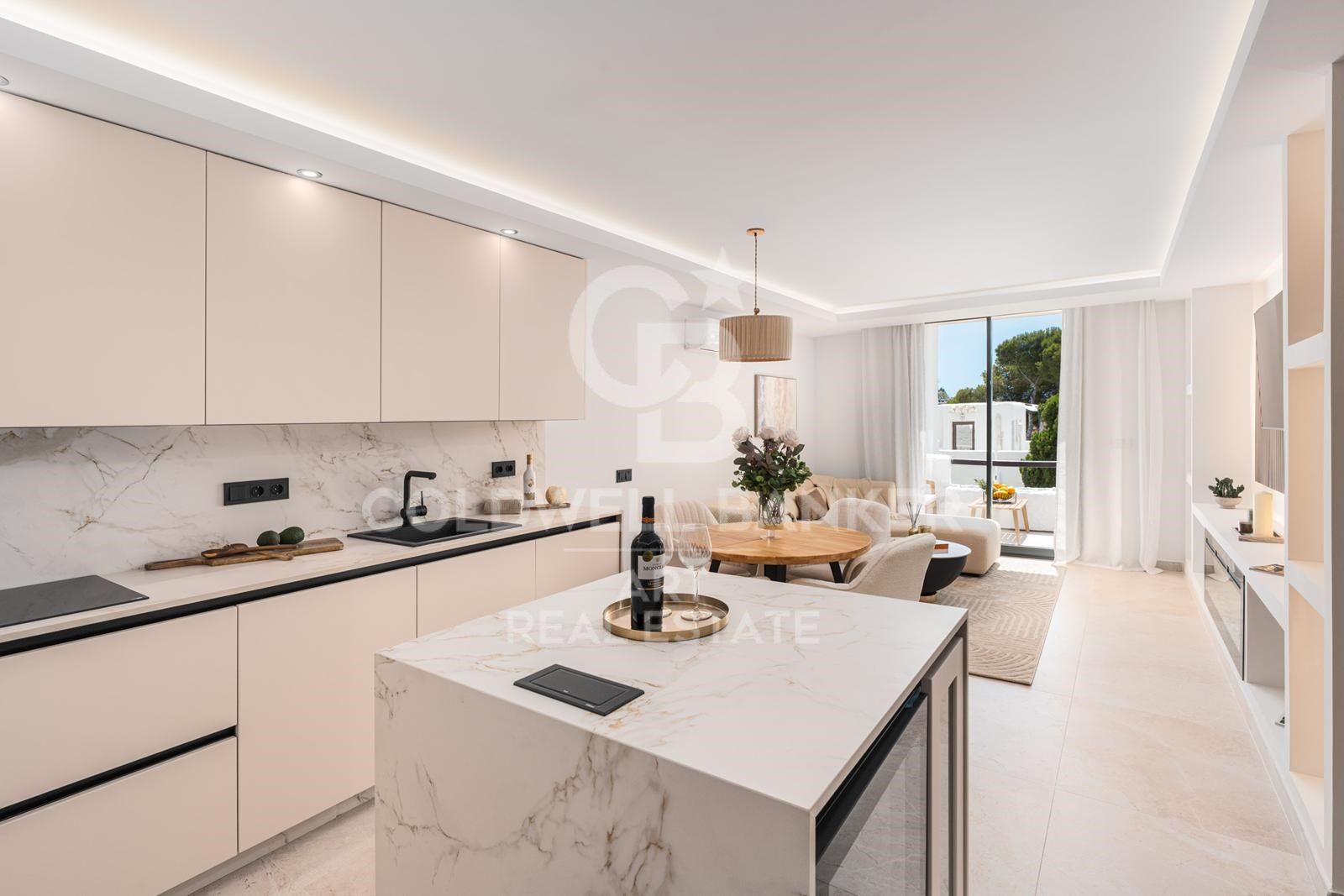Stylish duplex penthouse in Atalaya de Río Verde, Nueva Andalucía, Marbella