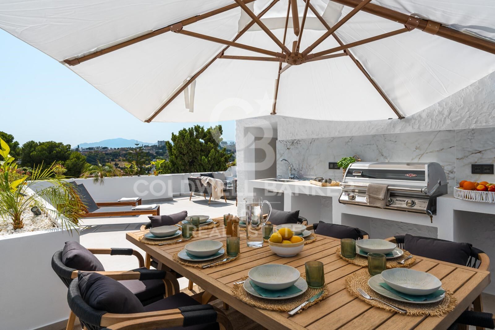 Ático dúplex estiloso en Atalaya de Río Verde, Nueva Andalucía, Marbella