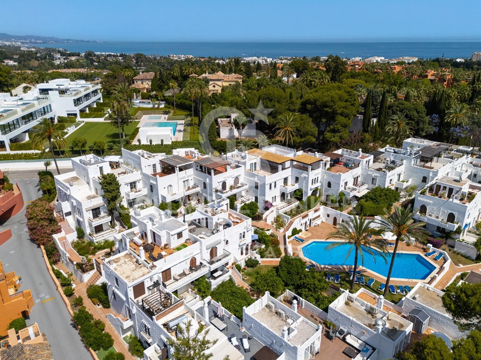 Stylish duplex penthouse in Atalaya de Río Verde, Nueva Andalucía, Marbella