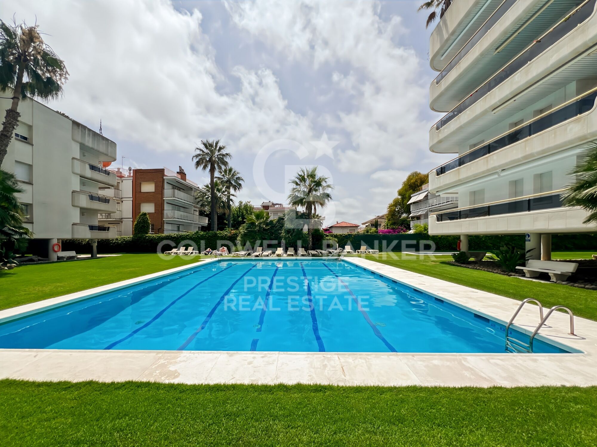 Renovated Apartment with Terrace and Parking in El Vinyet, Sitges