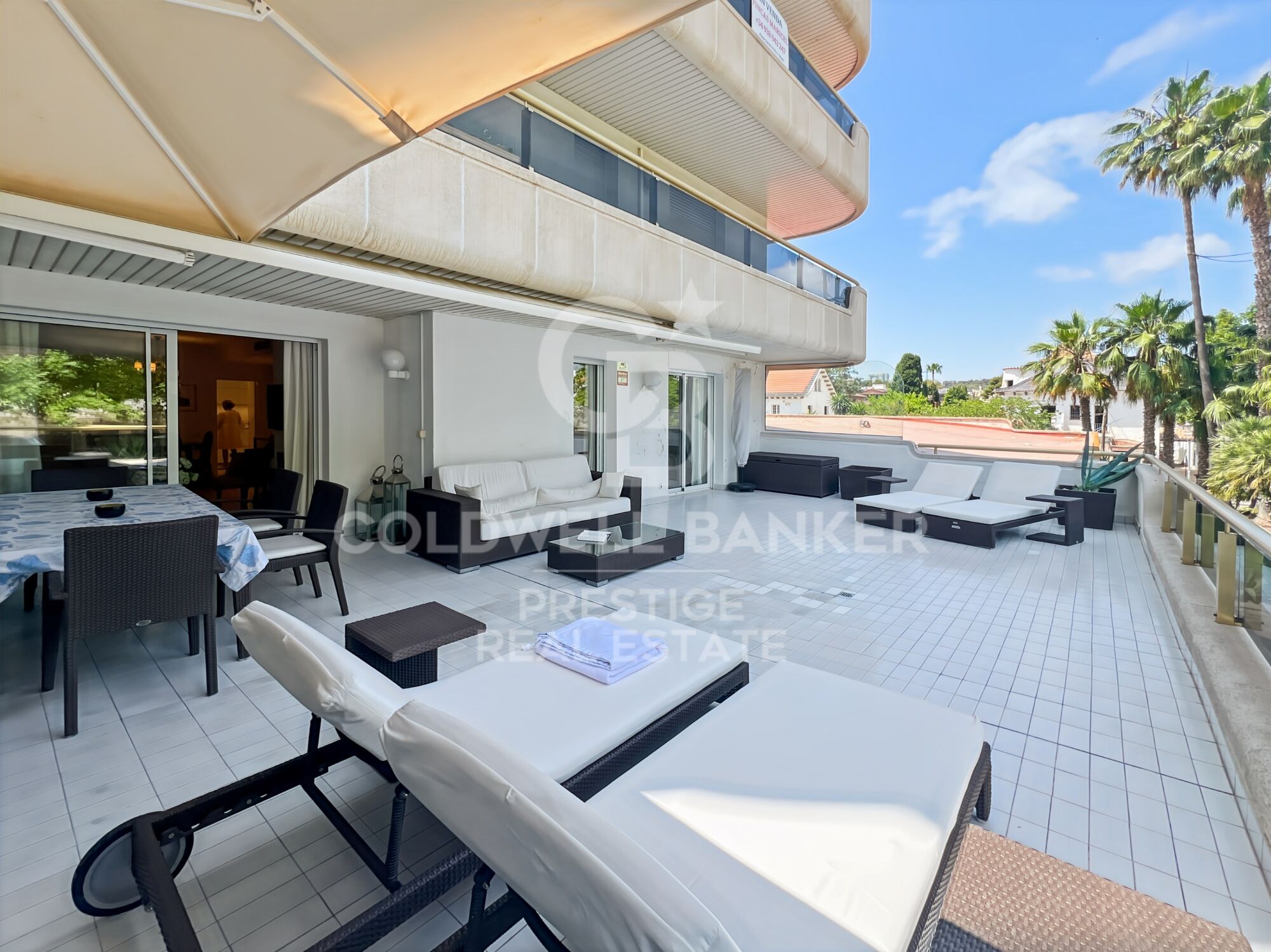 Renovierte Wohnung mit Terrasse und Parkplatz in El Vinyet, Sitges