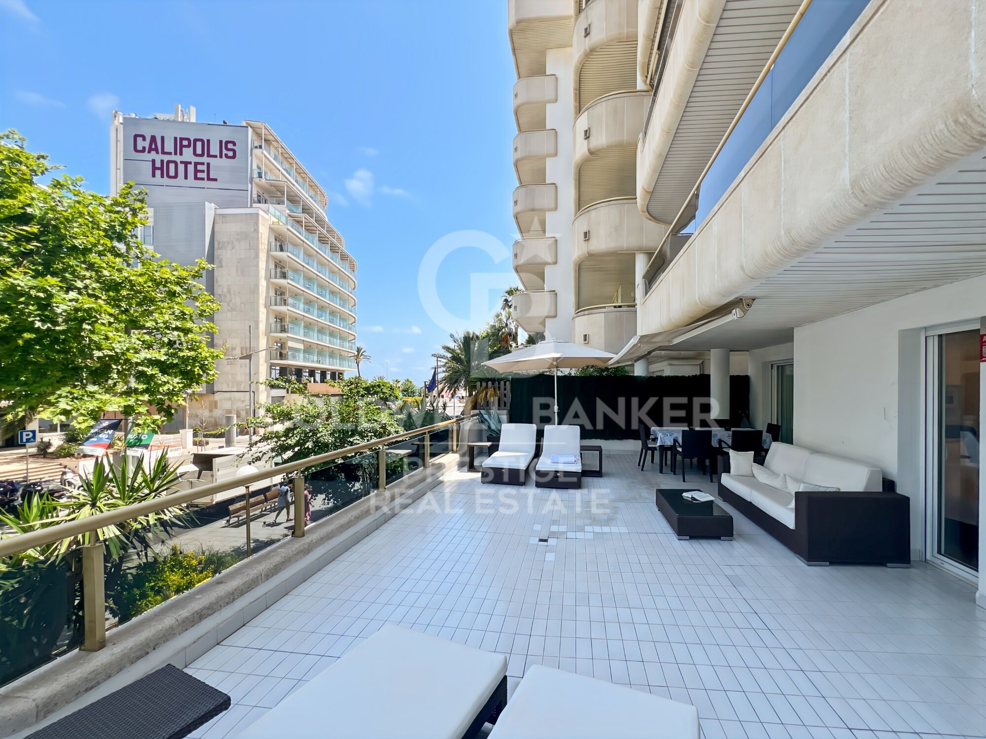 Appartement rénové avec terrasse et parking à El Vinyet, Sitges