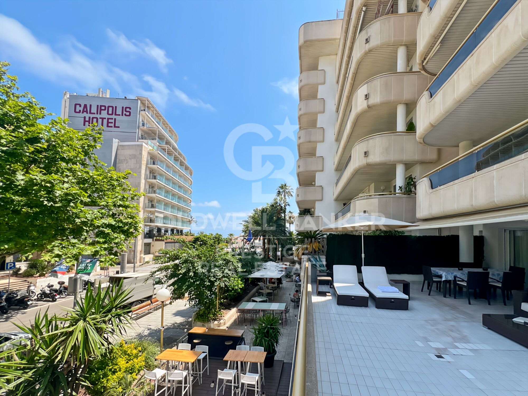 Renovierte Wohnung mit Terrasse und Parkplatz in El Vinyet, Sitges
