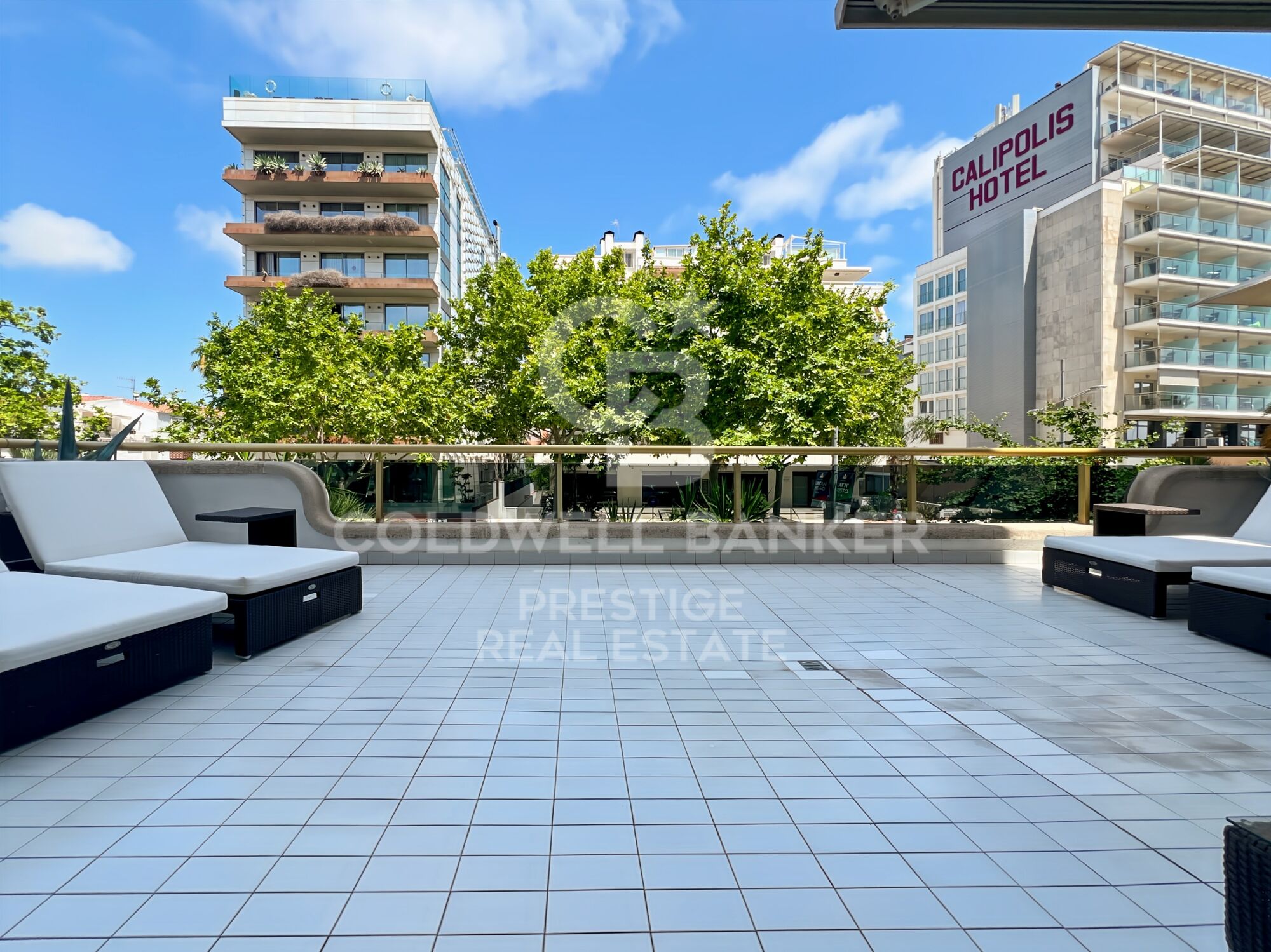 Appartement rénové avec terrasse et parking à El Vinyet, Sitges